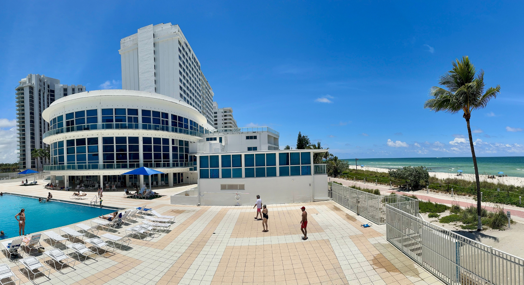 SeaStays Apartments