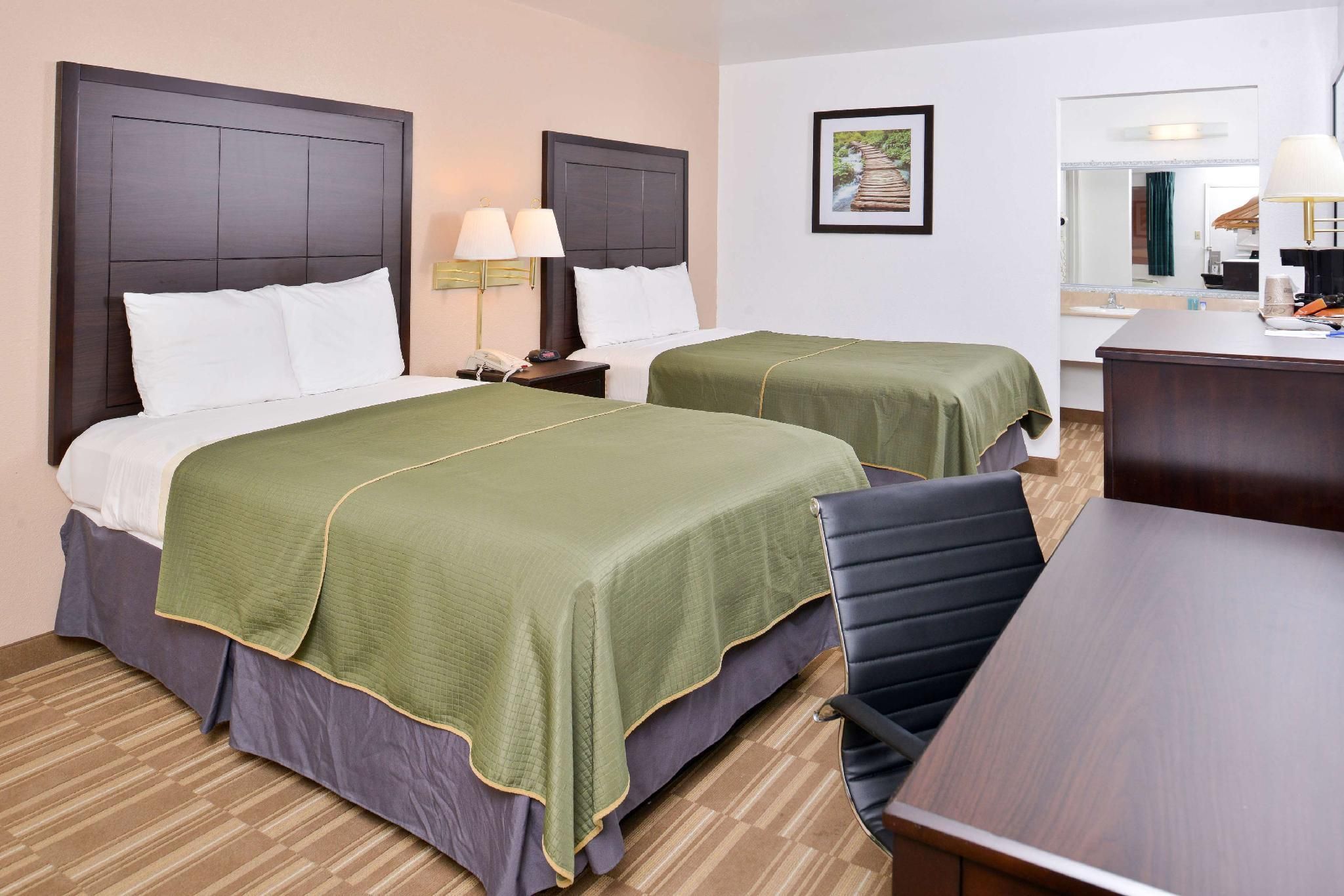 2 Double Beds Non-Smoking