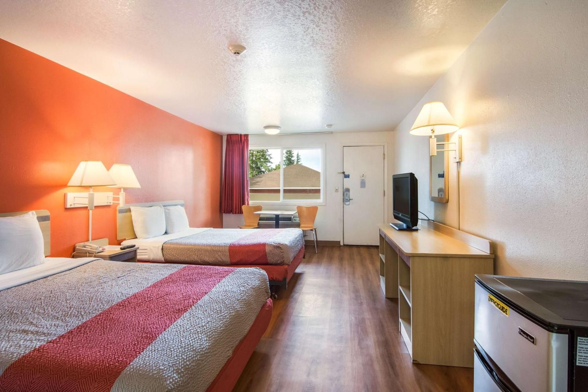 2 Queen Beds | Non-Smoking