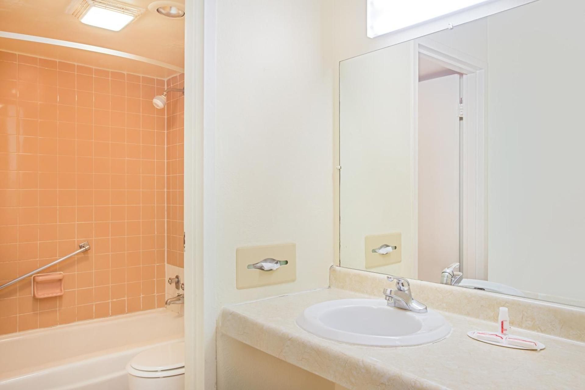 Deluxe Double Room with Two Double Beds - Non-Smoking