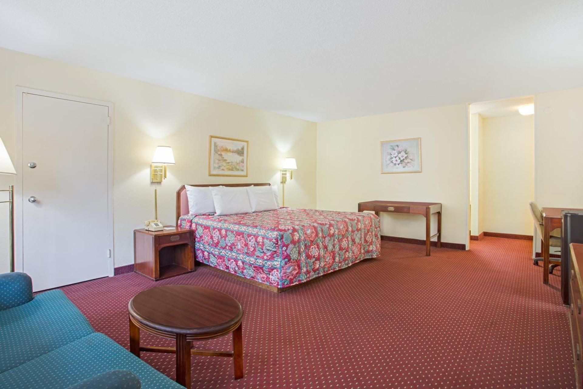 King Room - Non-Smoking