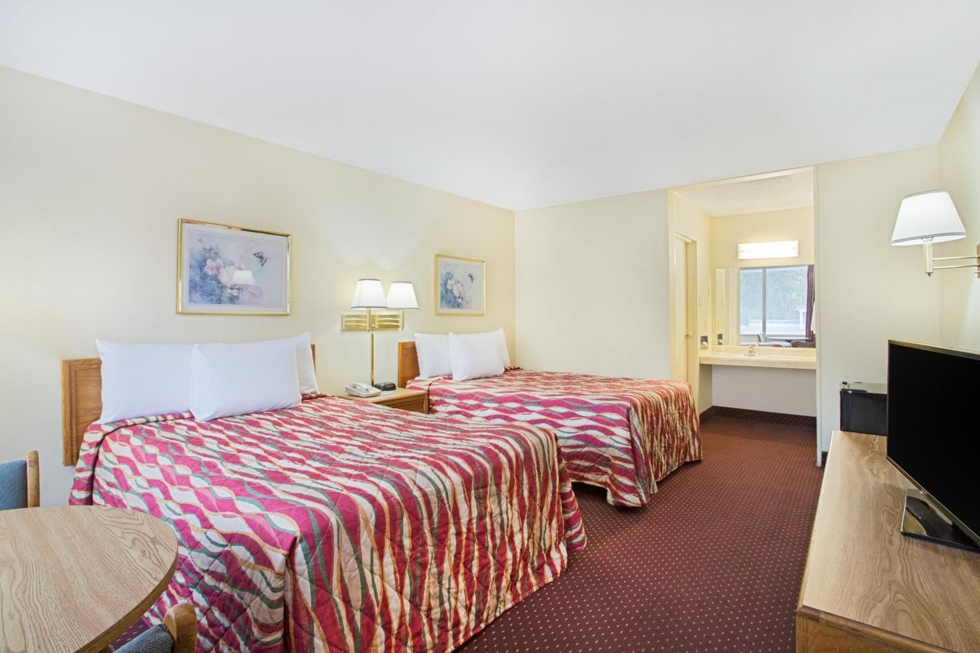 Deluxe Double Room with Two Double Beds - Non-Smoking