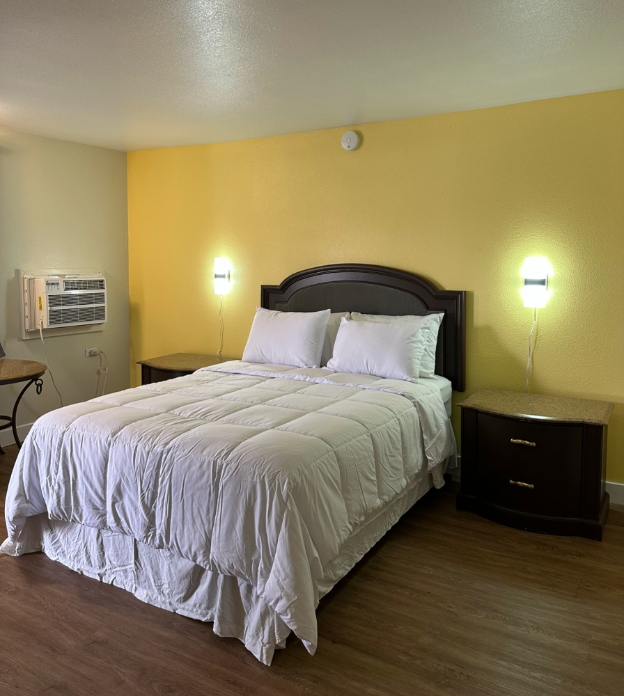 Moapa Motel Queen Room A