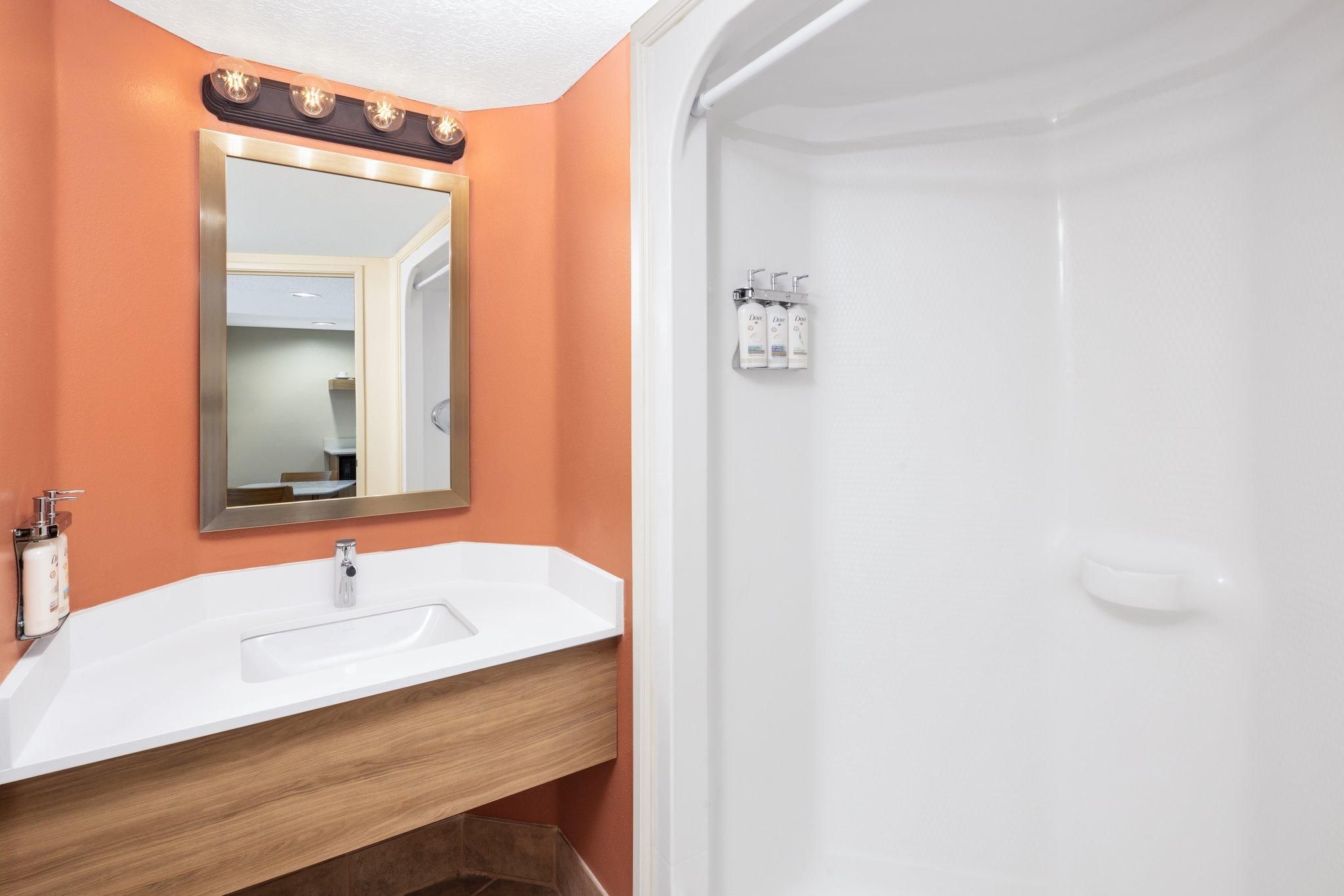 1 King Suite Balcony