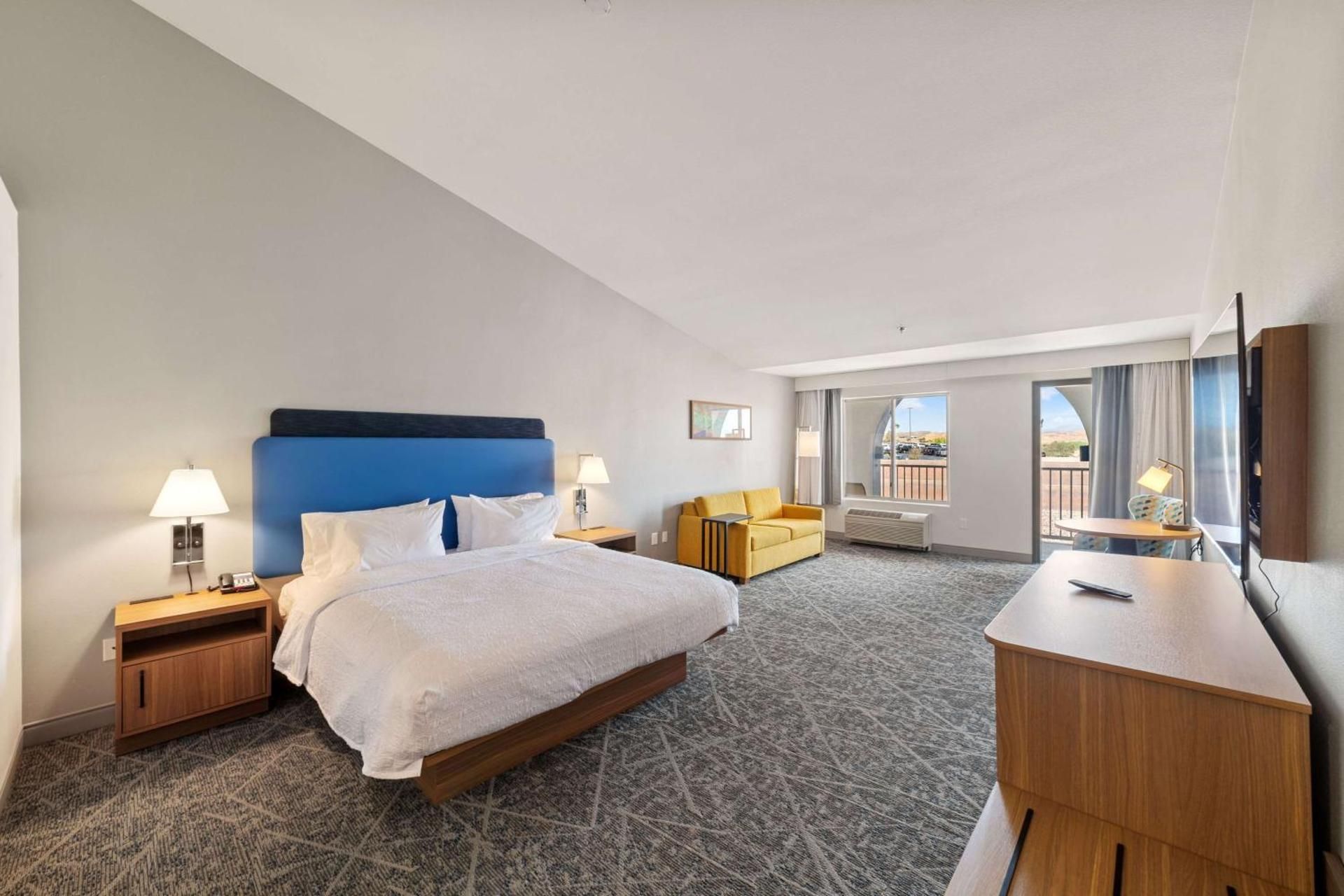 One Bedroom King Suite with Balcony