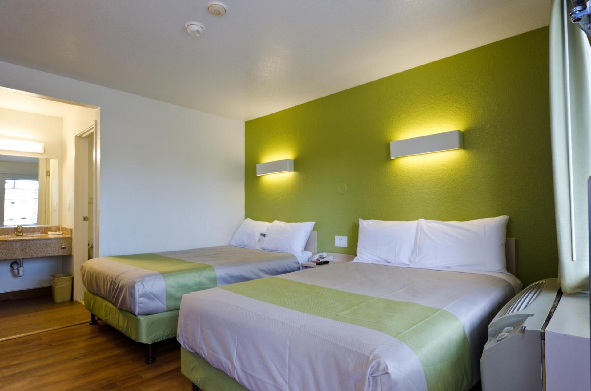 Quadruple Room - Non-Smoking