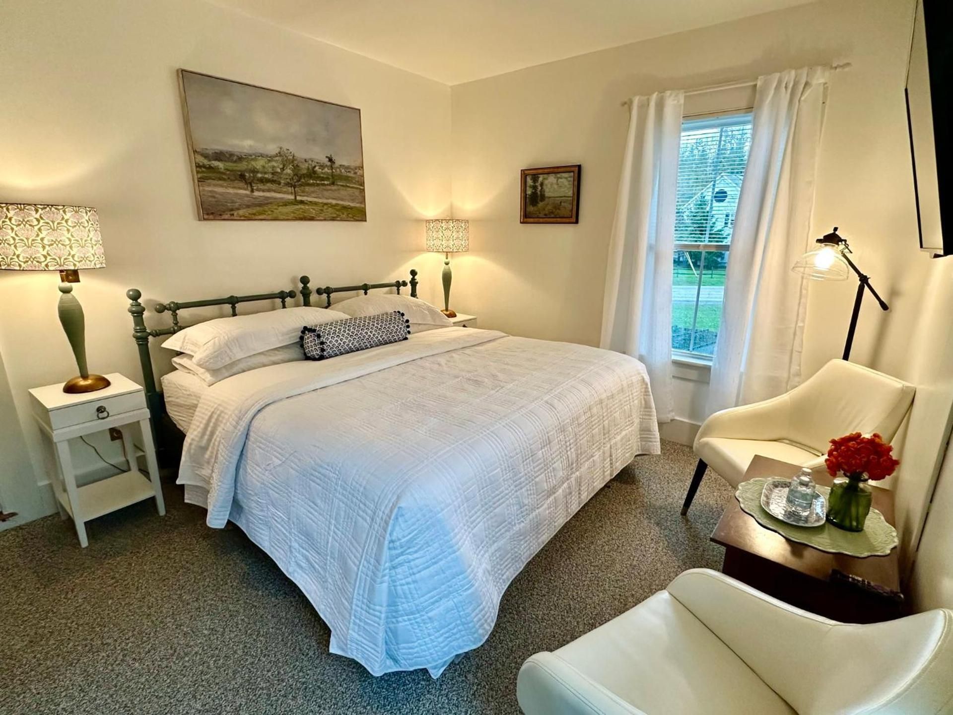 Deluxe King Room