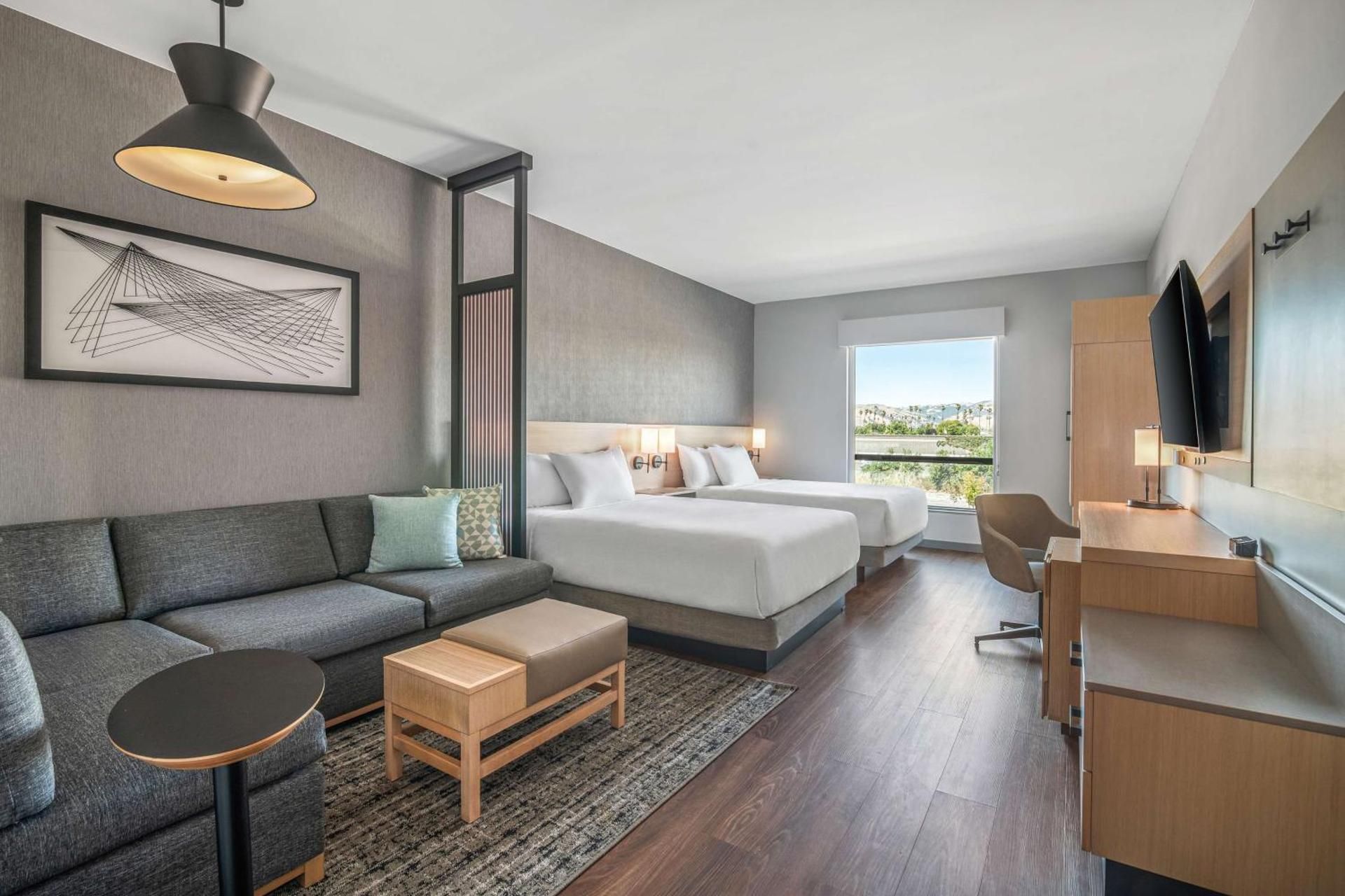 Queen Room with Two Queen Beds and Sofa Bed - High Floor