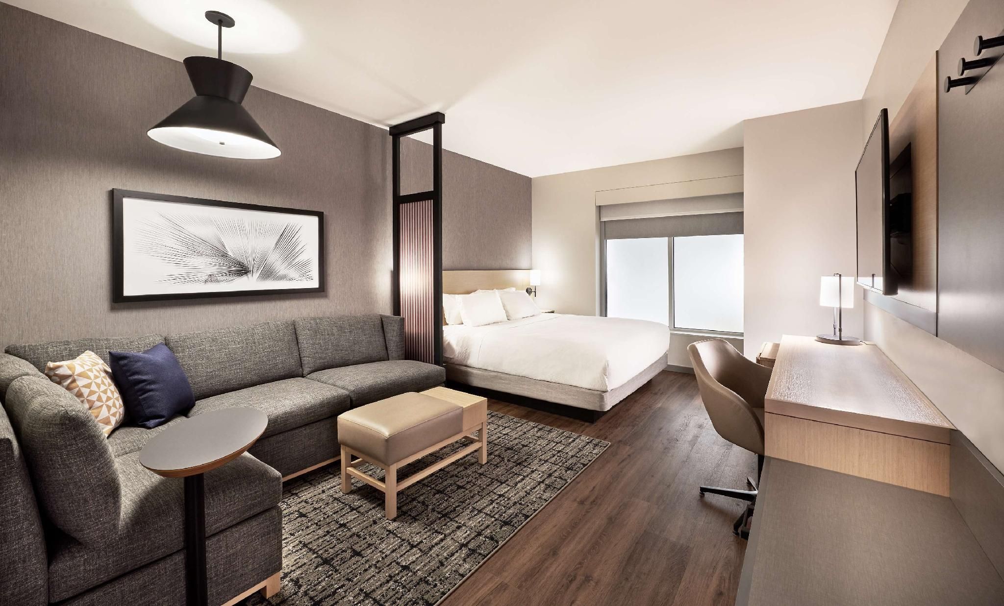 Specialty King Room with Sofa Bed and Roll-in Shower - Disability Access