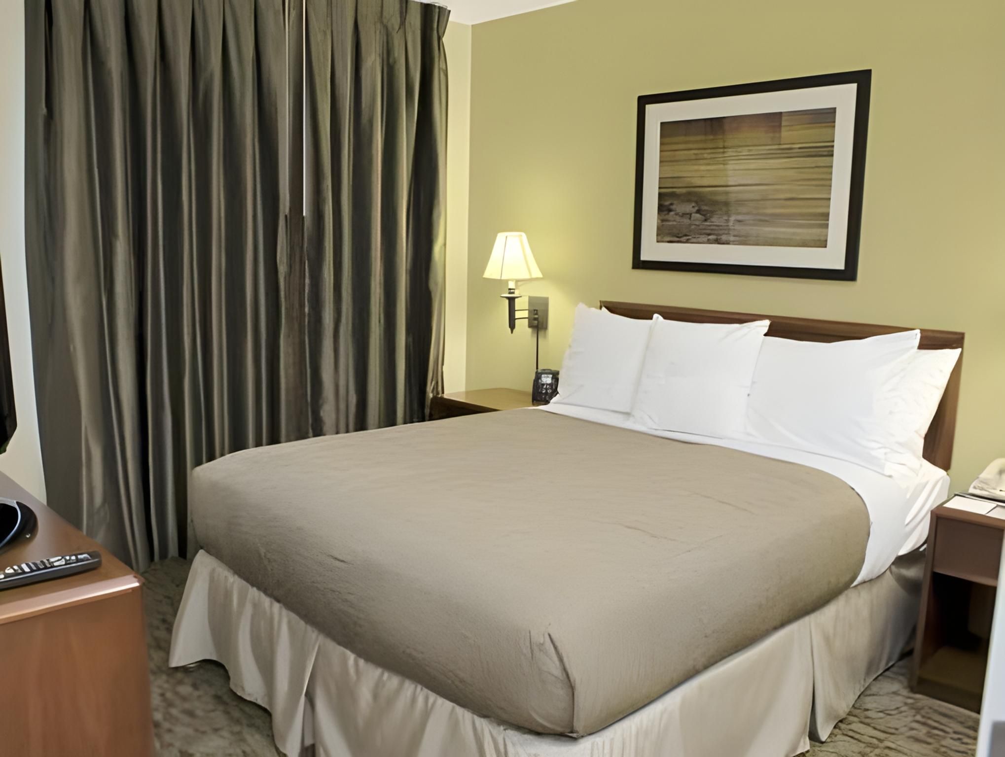 Suite Queen bed