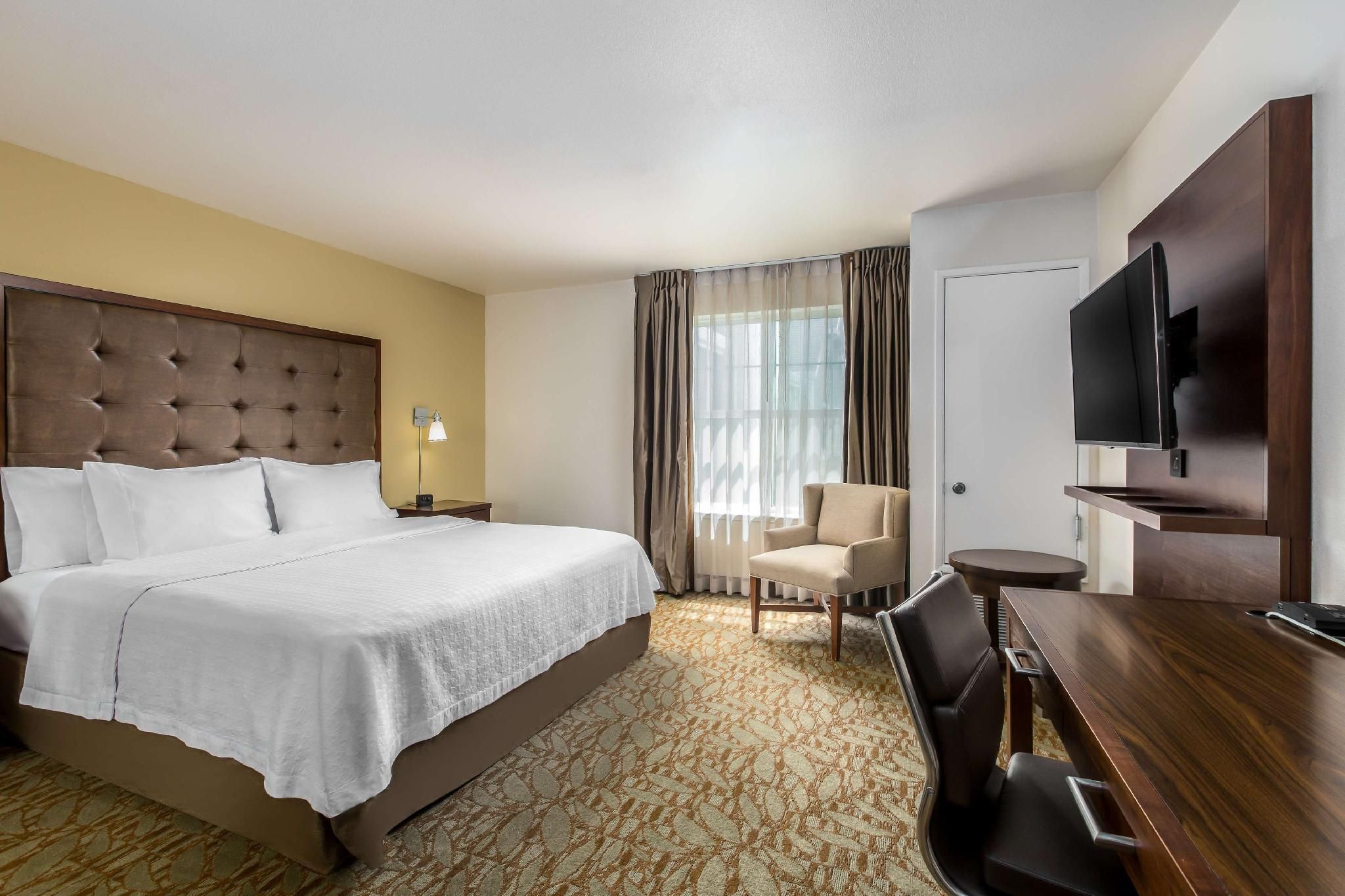 1 KING NONSUITE NONSMOKING CONNECTING ROOM