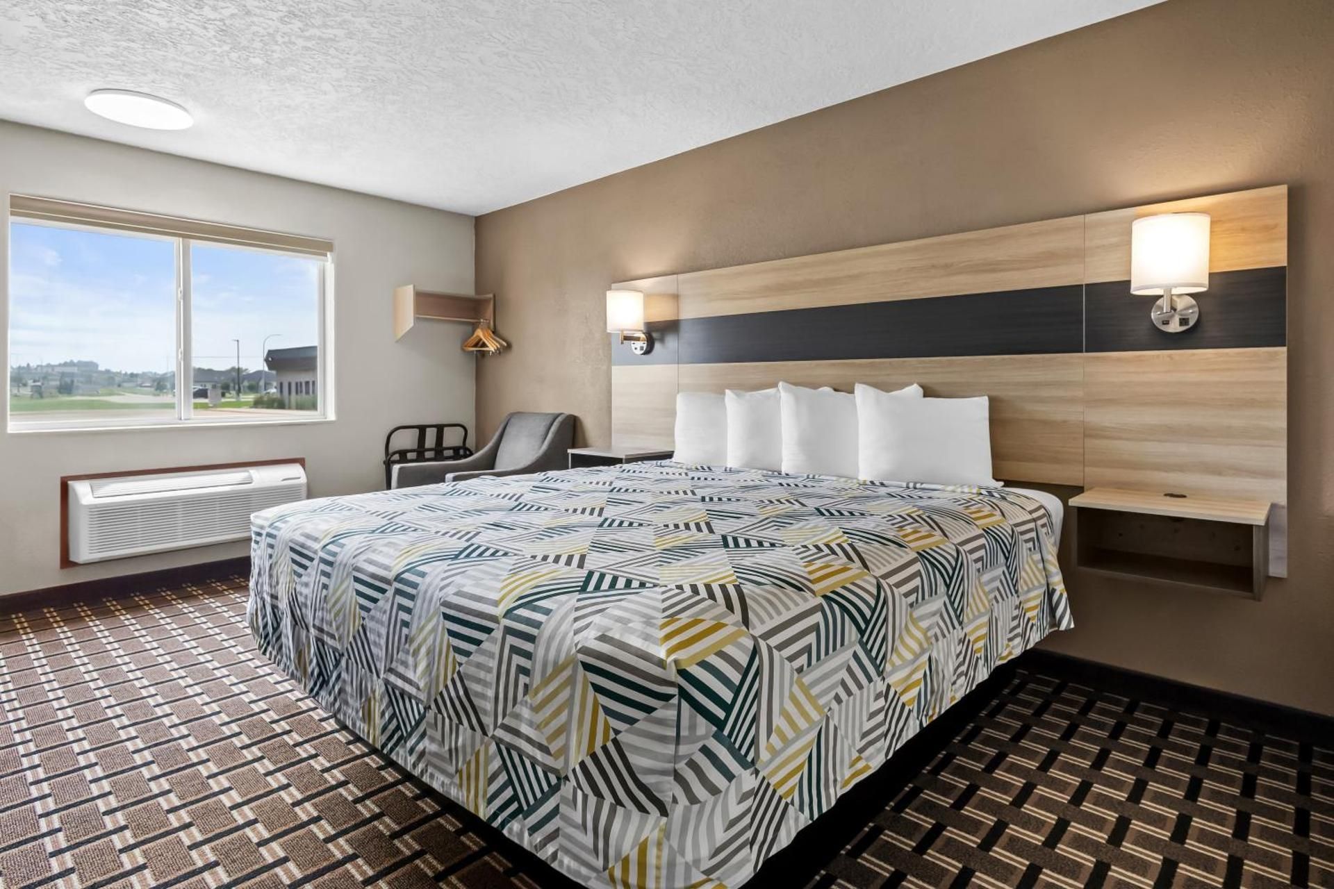 King Room - Disability Access - Non-Smoking