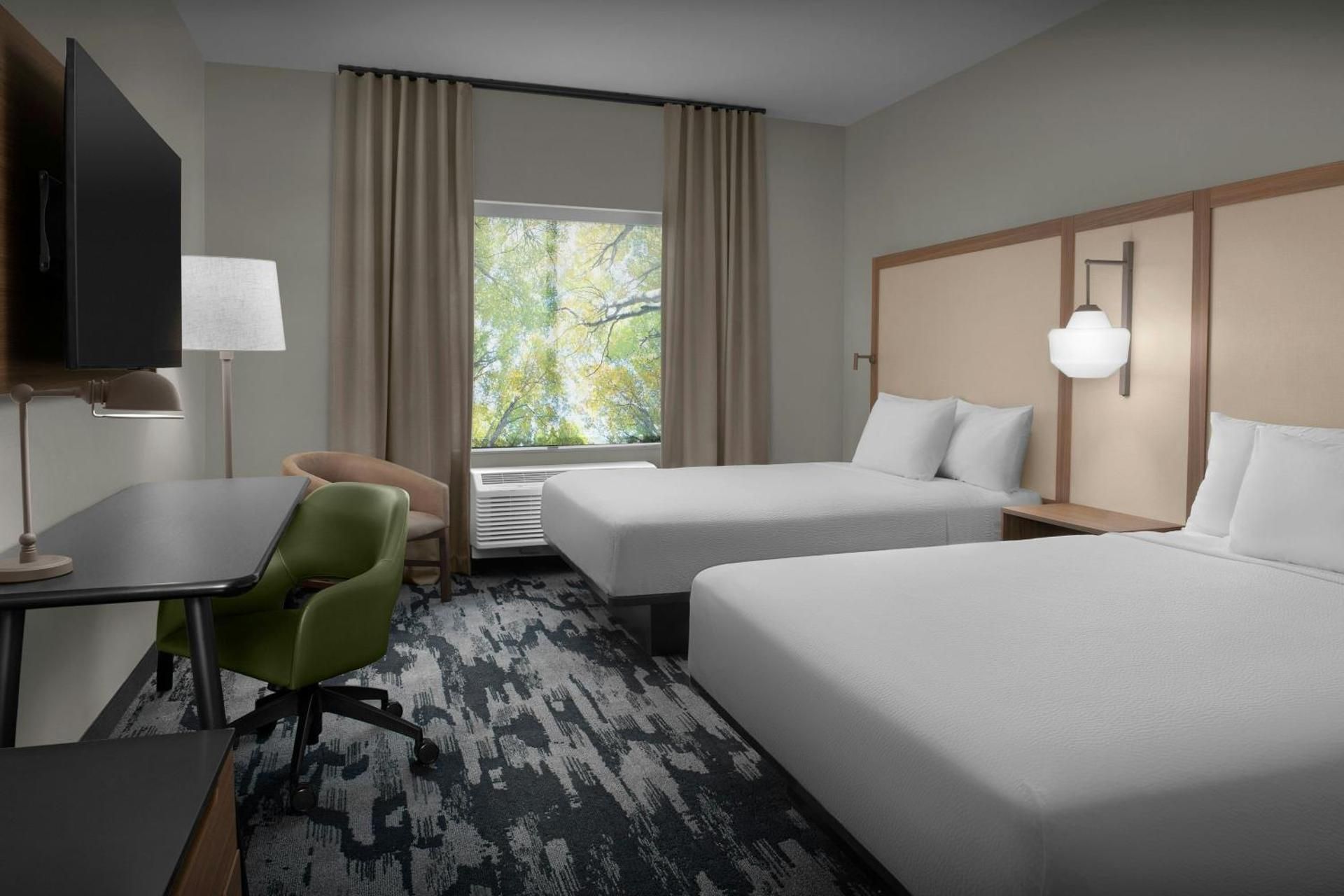Standard Queen Room with Two Queen Beds - Hearing Accessible