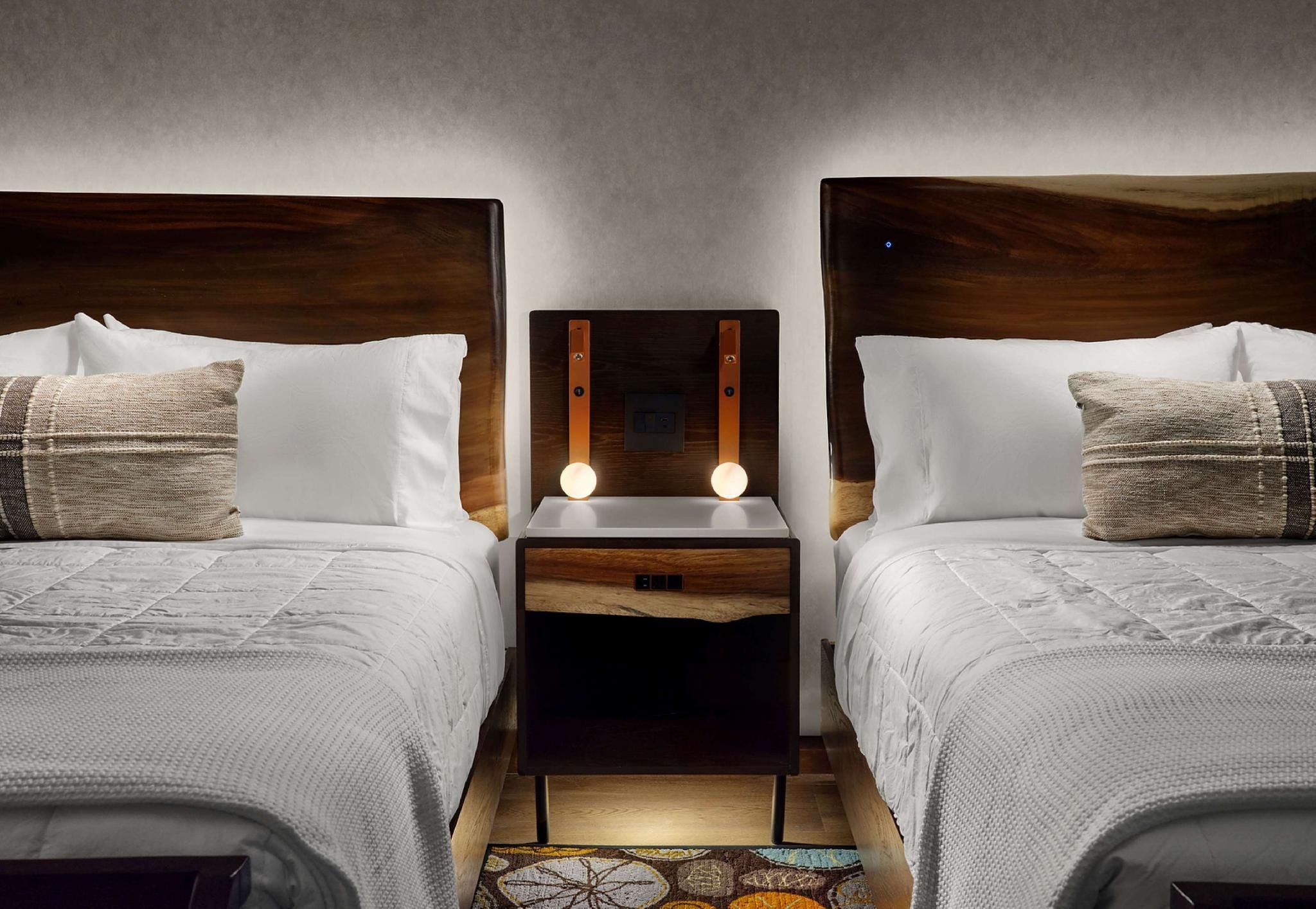 Sanctity Hotel Rancho Cucamonga, Tapestry Collection by Hilton 2 QUEEN BEDS WITH MOUNTAIN VIEW