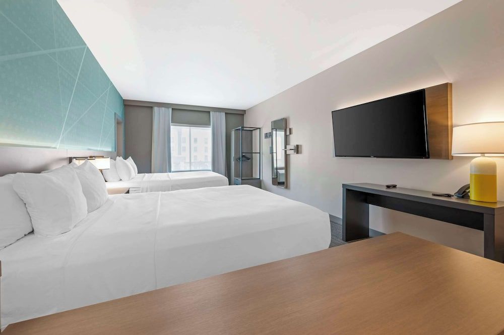 Suite, 2 Queen Beds, Accessible, Non Smoking