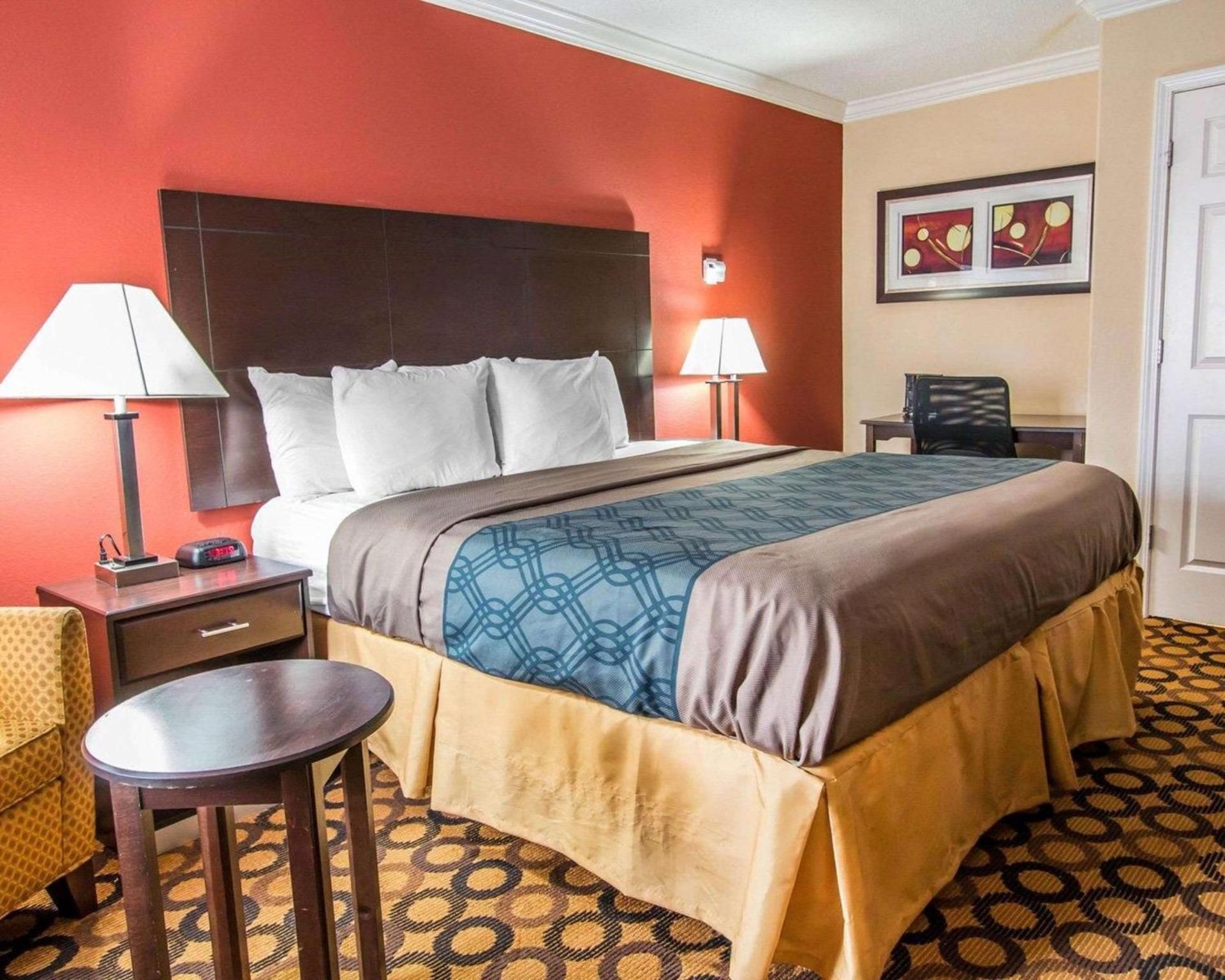 King Room - Accessible/Non-Smoking