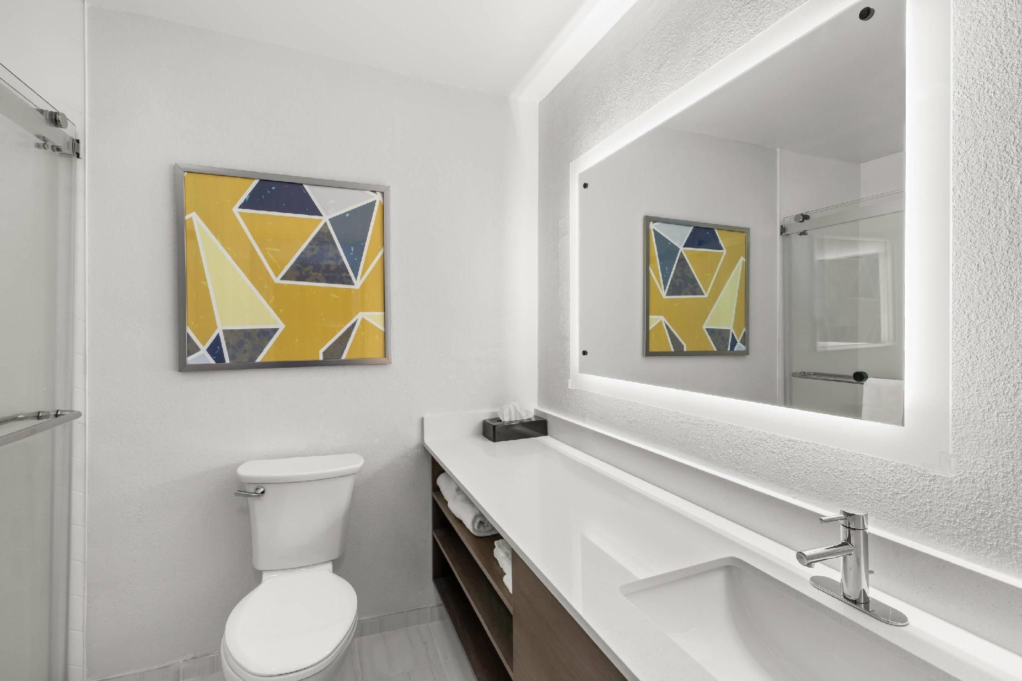 Comfort Inn & Suites Rome South 2 Queen Beds, Suite, Nonsmoking 3