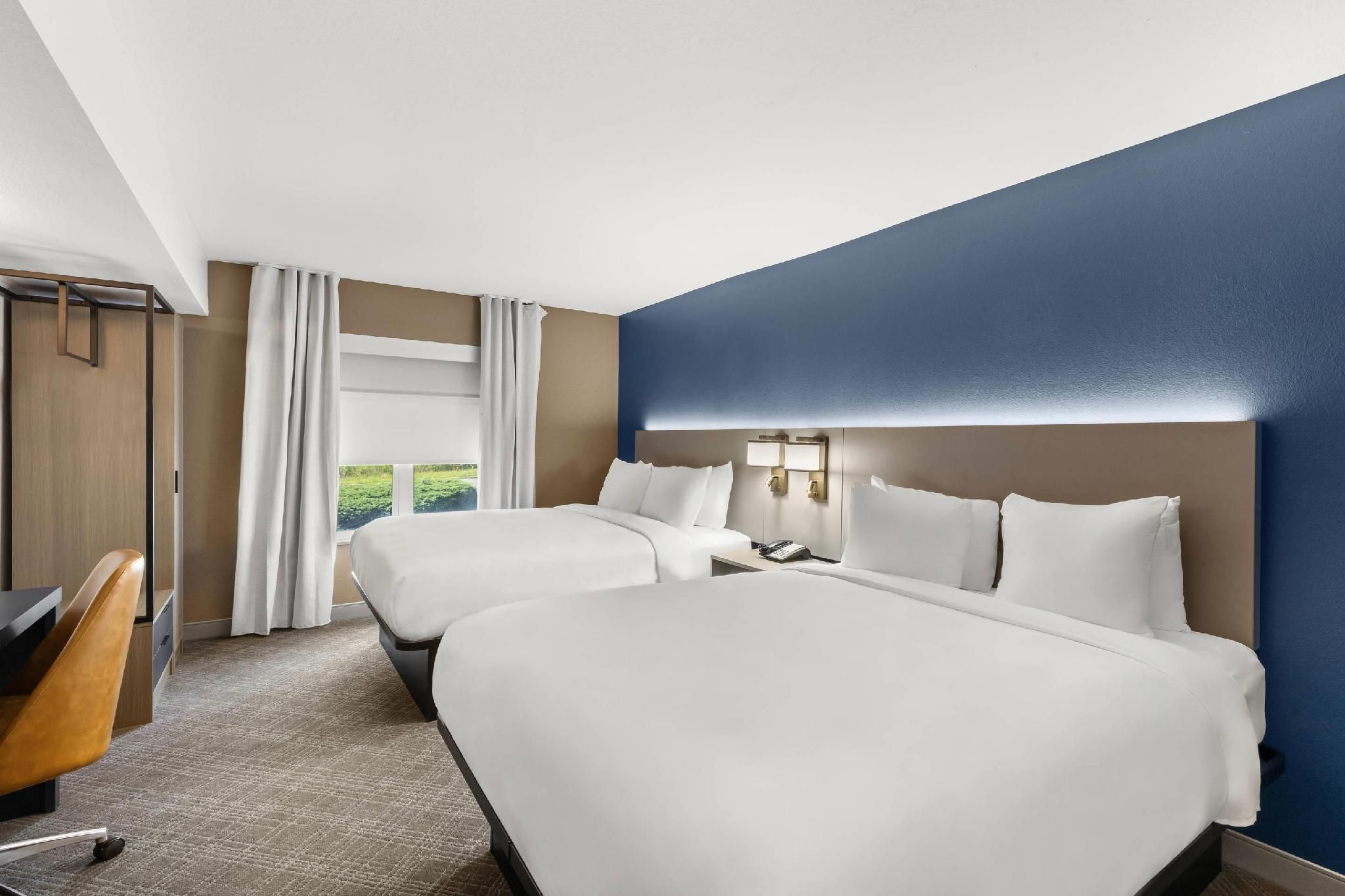 Comfort Inn & Suites Rome South 2 Queen Beds, Suite, Nonsmoking 2