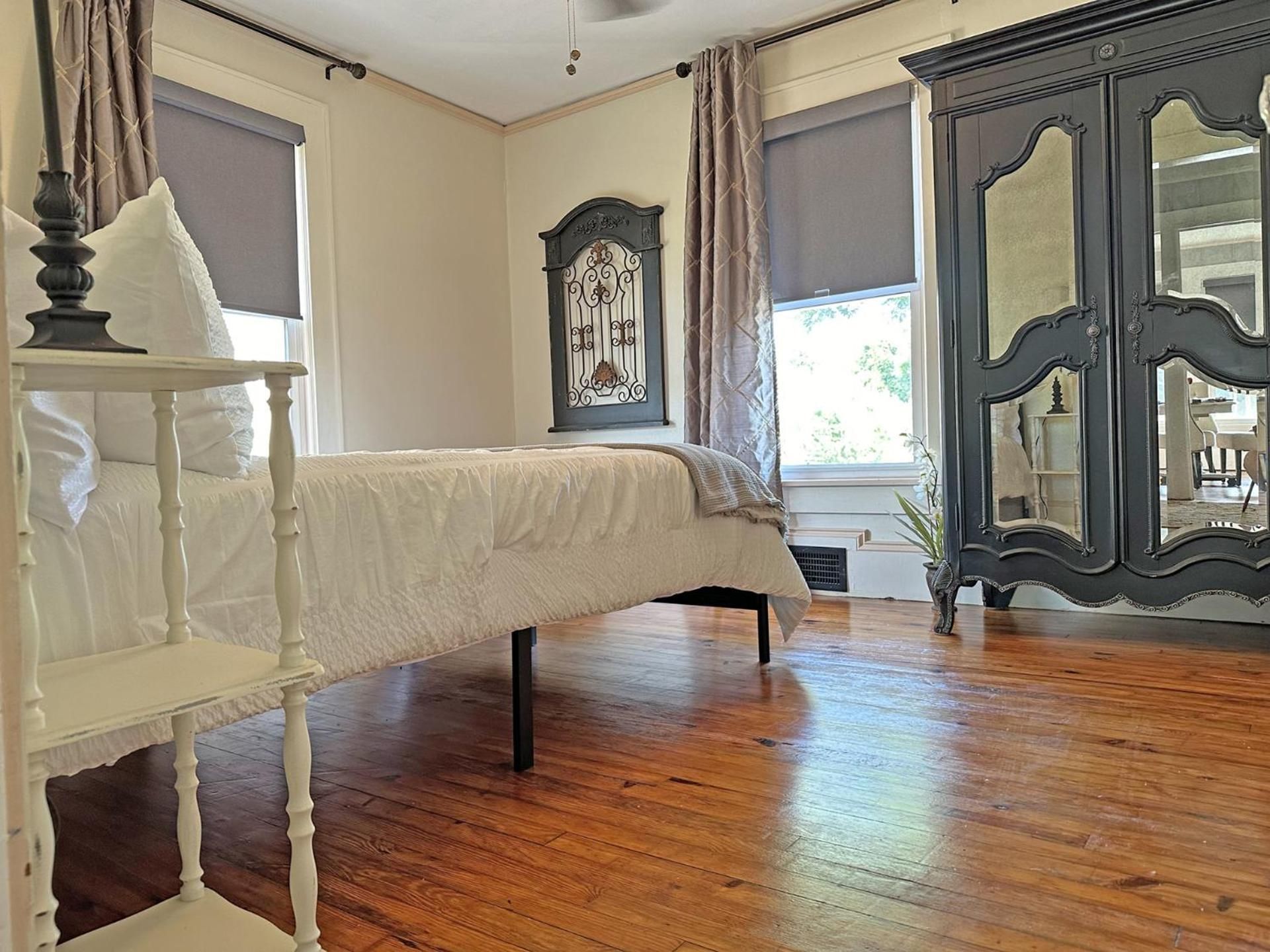 Two-Bedroom Apartment with City View
