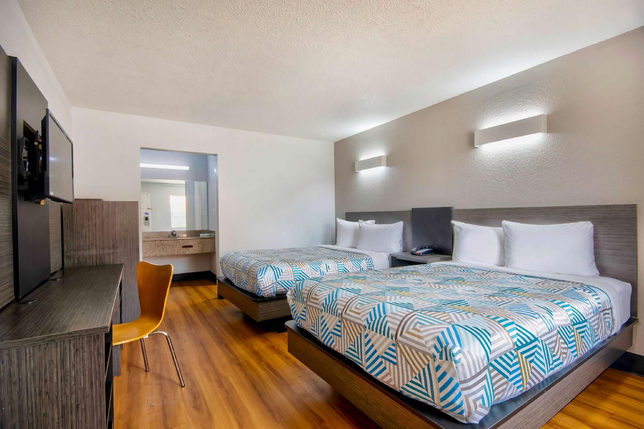 2 Full Beds | Non-Smoking