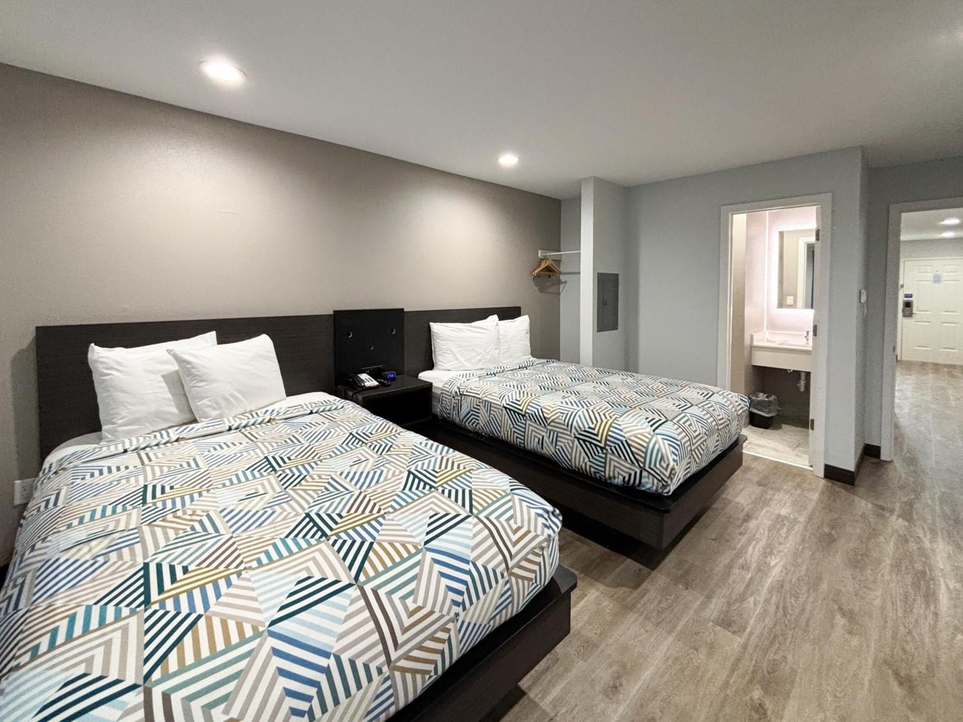 Quadruple Room - Non-Smoking