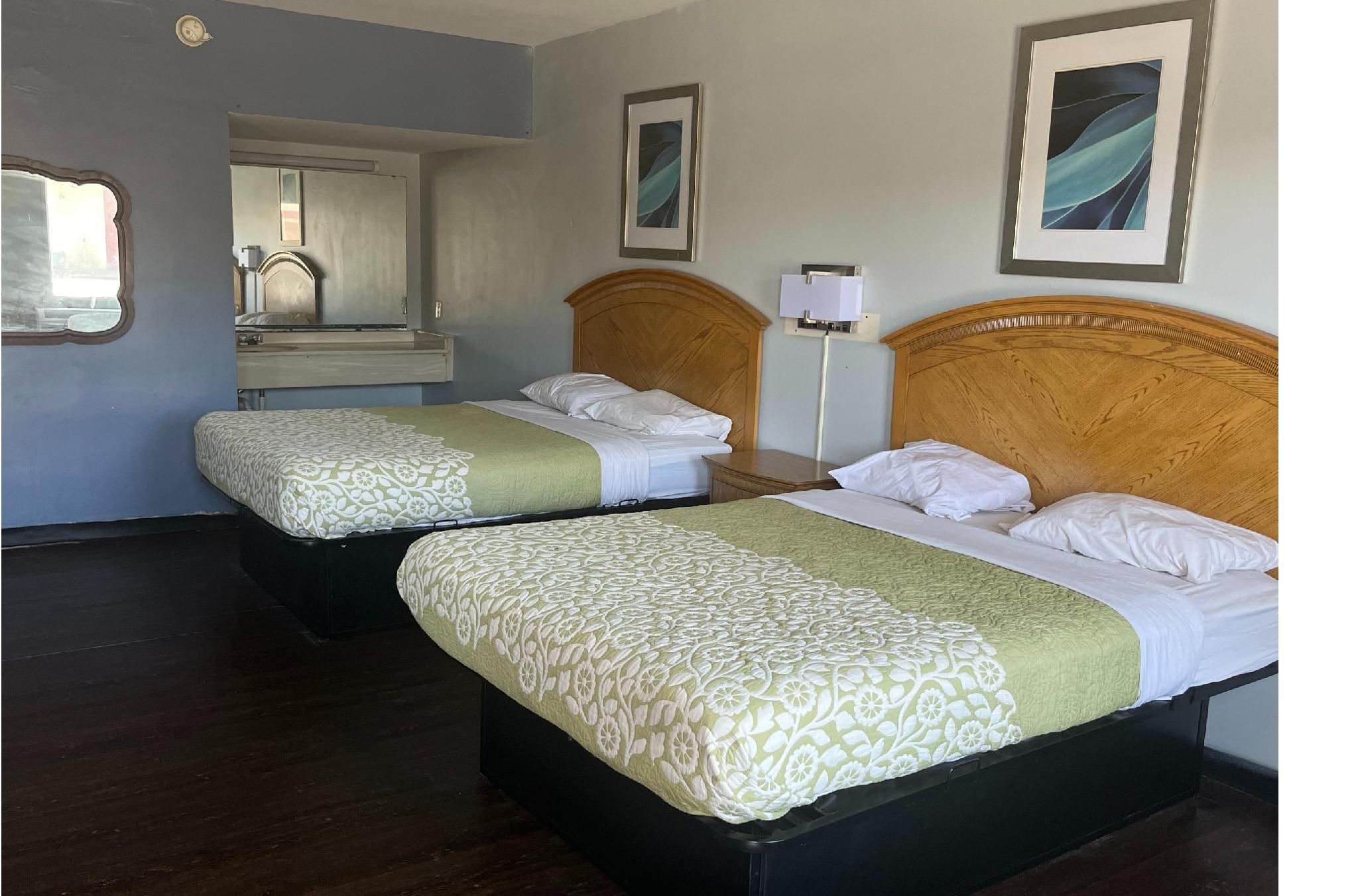 2 Full Beds Accessible Non - Smoking