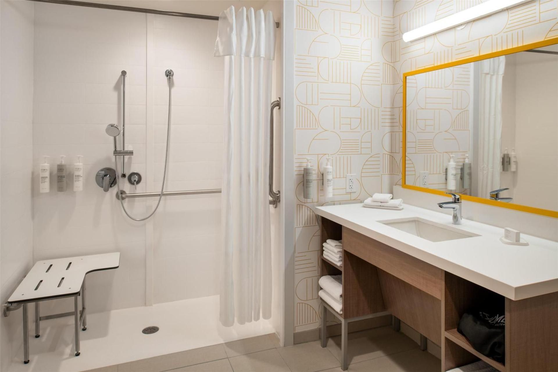 King Studio Suite - Hearing Access