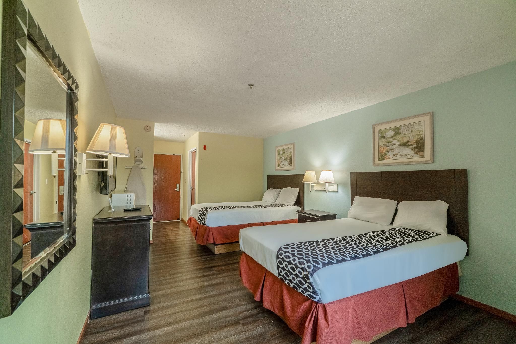 2 Full Bed Smoking
