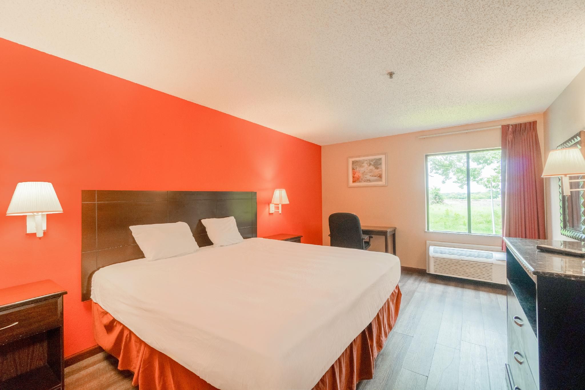 1 Bedroom Apartment Smoking