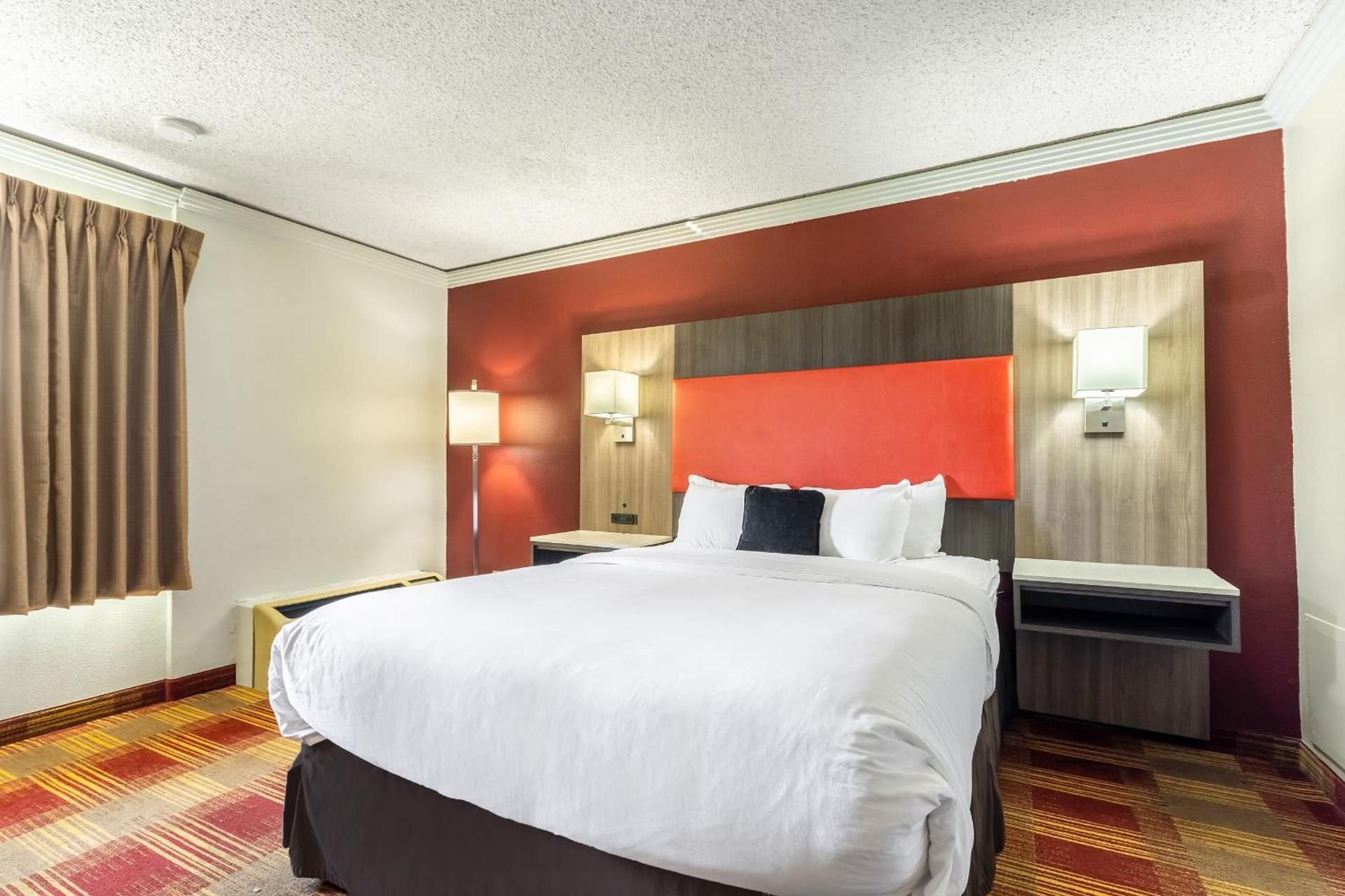 Accessible Queen Room