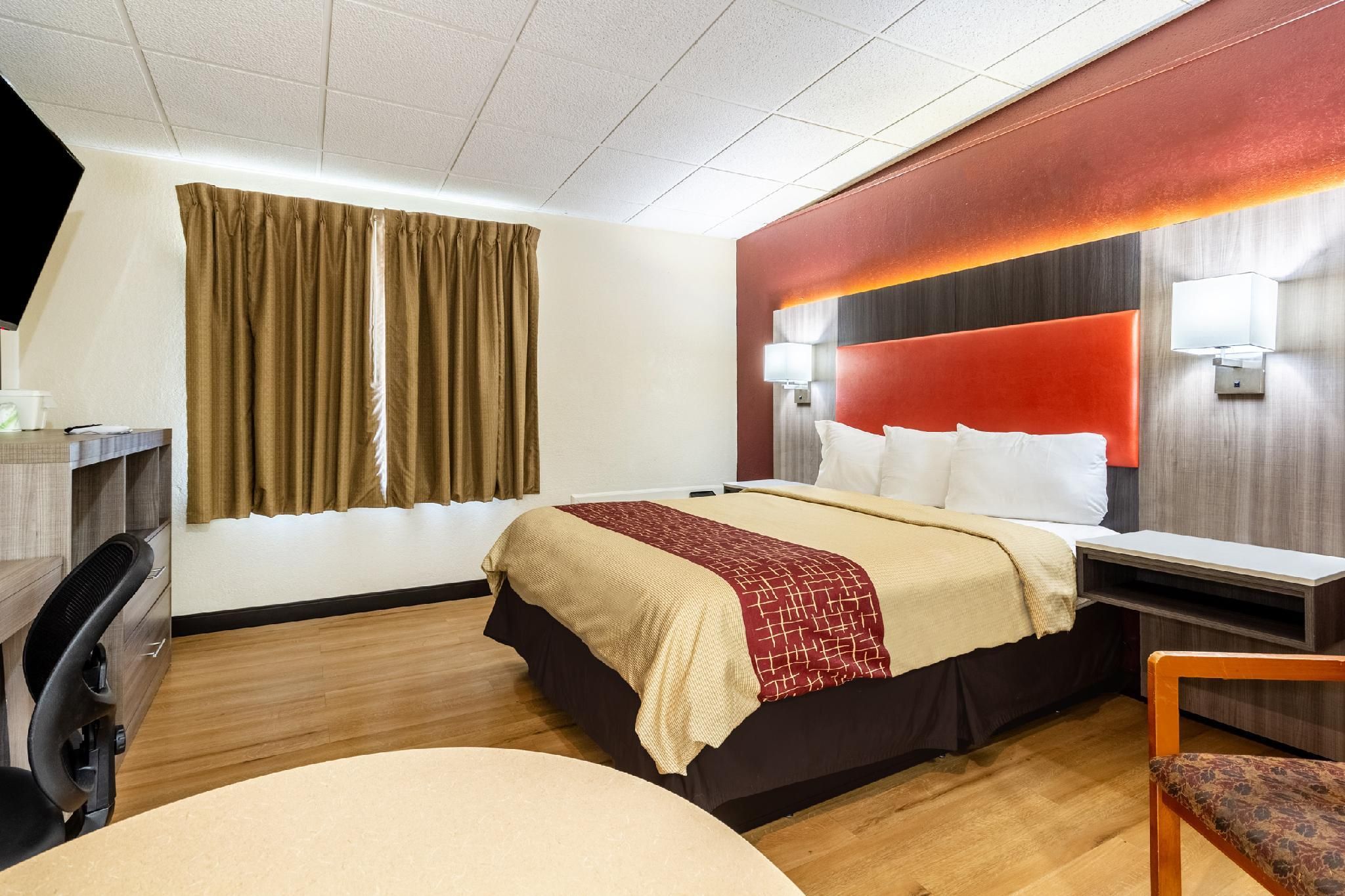 Accessible Kitchenette Suite
