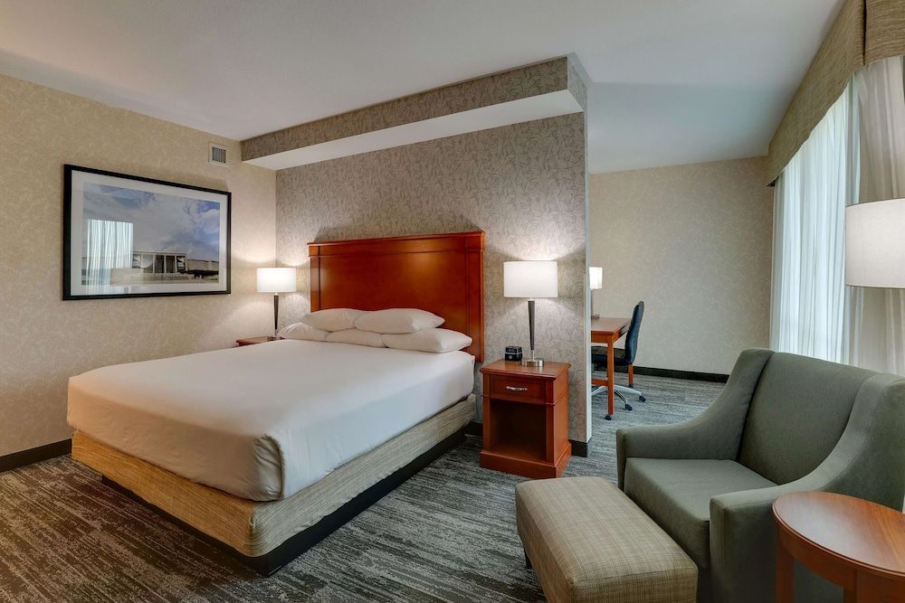 Room, 1 King Bed (Upper Floor)