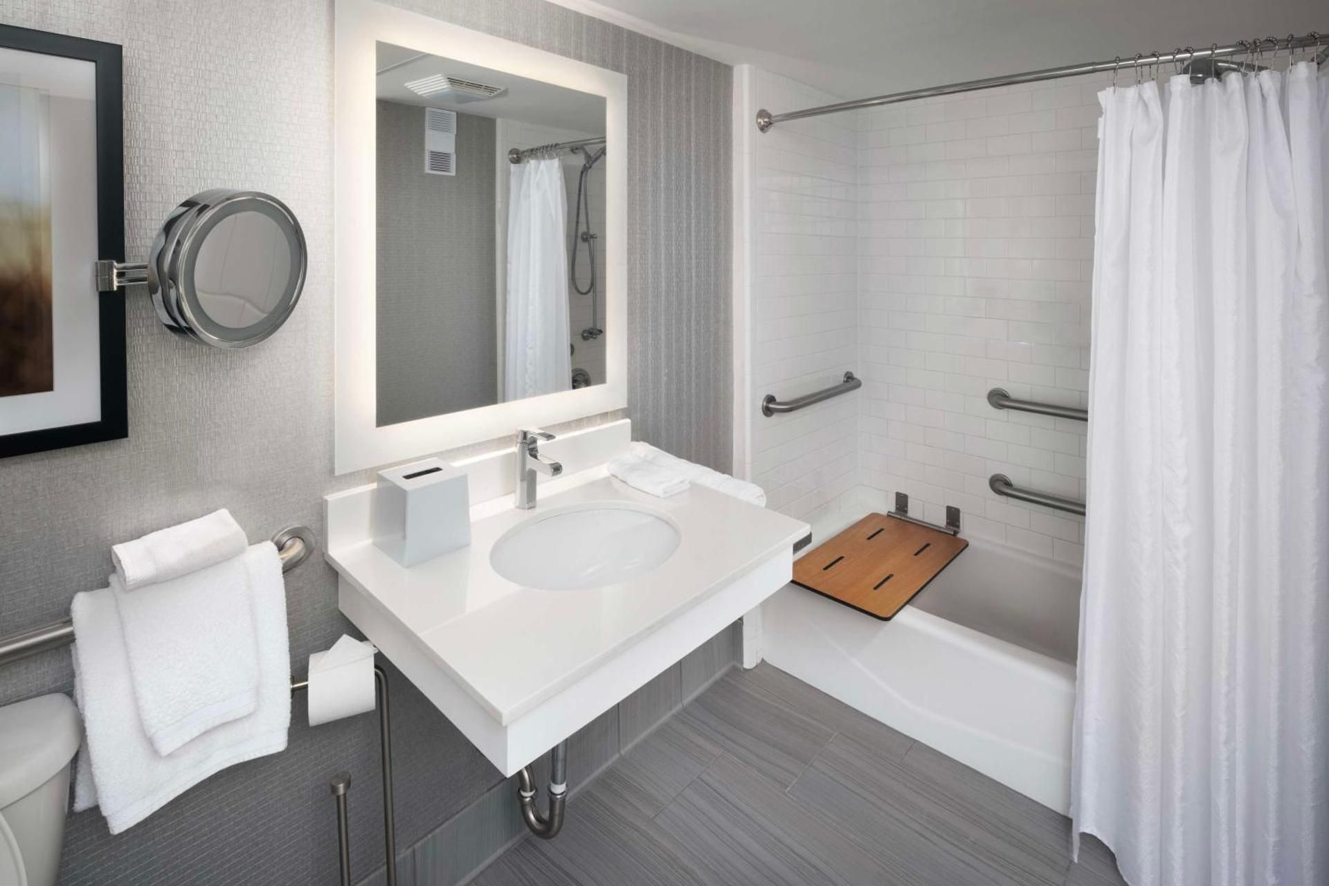 King Room with Large Shower - Mobility Accessible