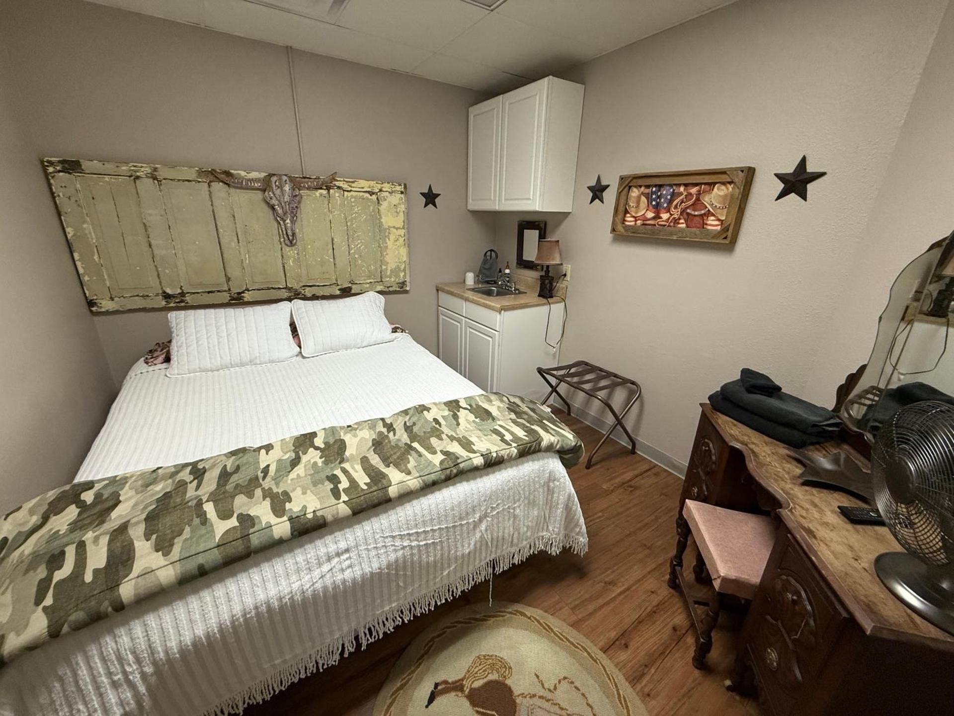 Double Room with Shared Bathroom