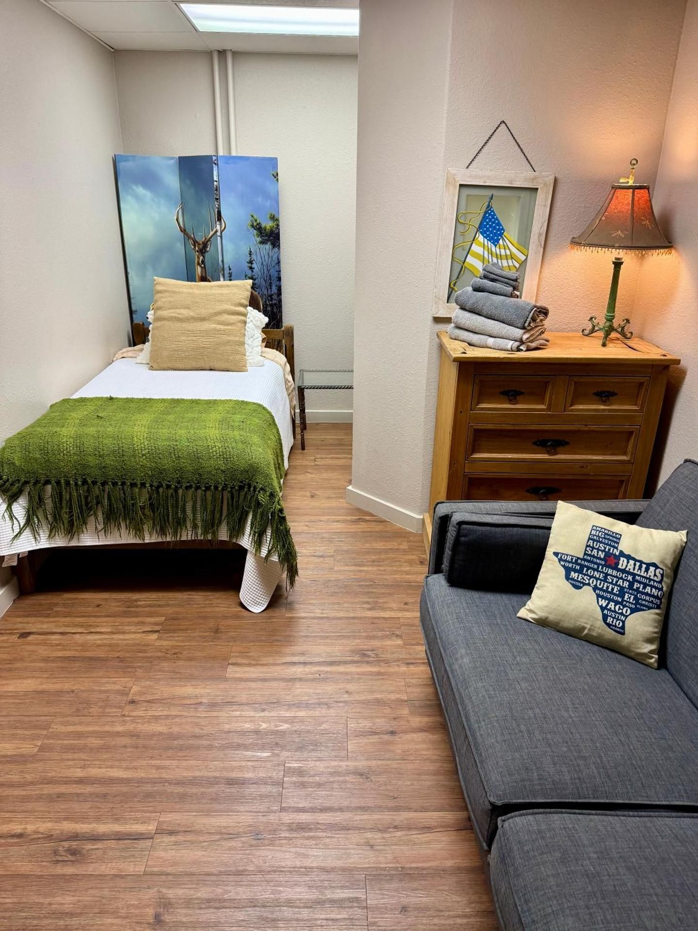 Single Room with Shared Bathroom