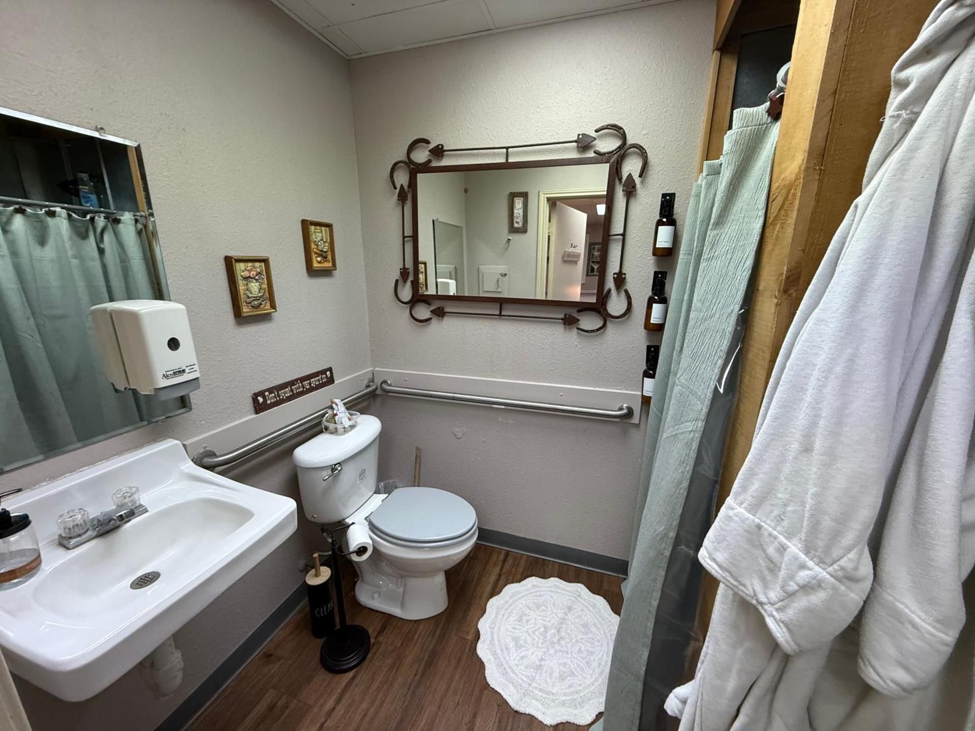 Single Room with Shared Bathroom