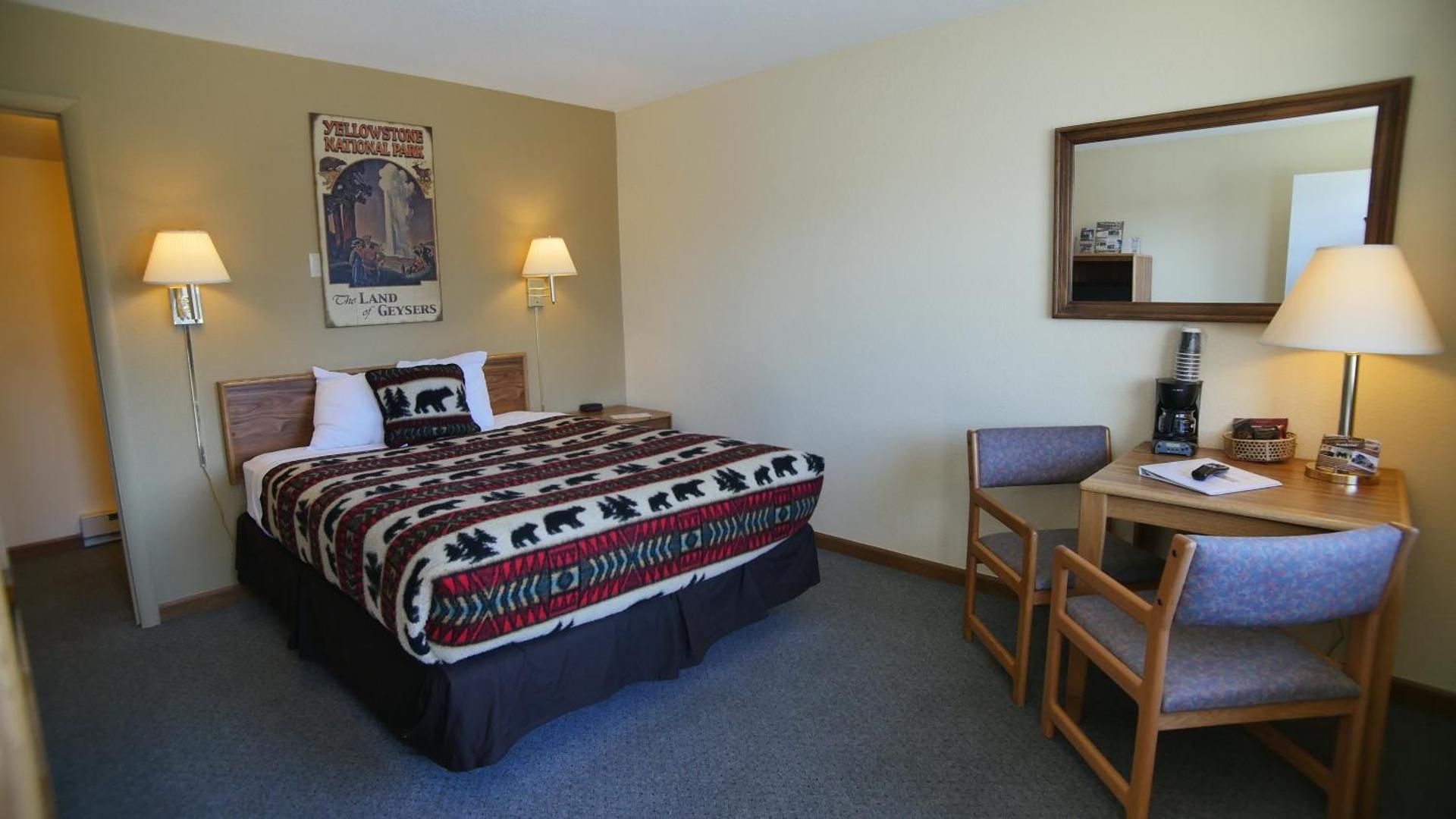 Standard Queen Room