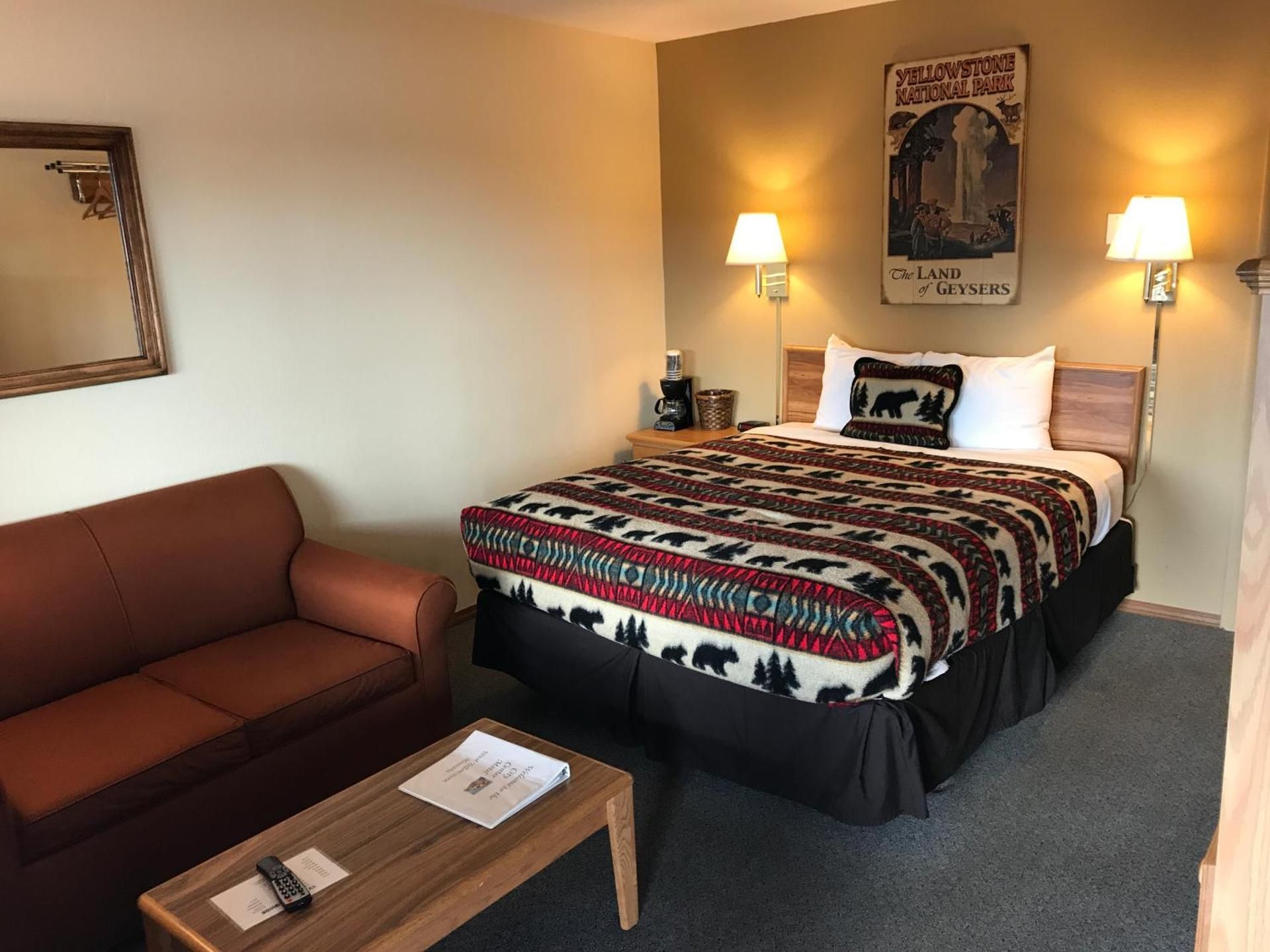 Standard Queen Room