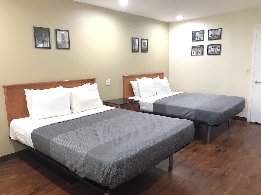 2 Full Beds