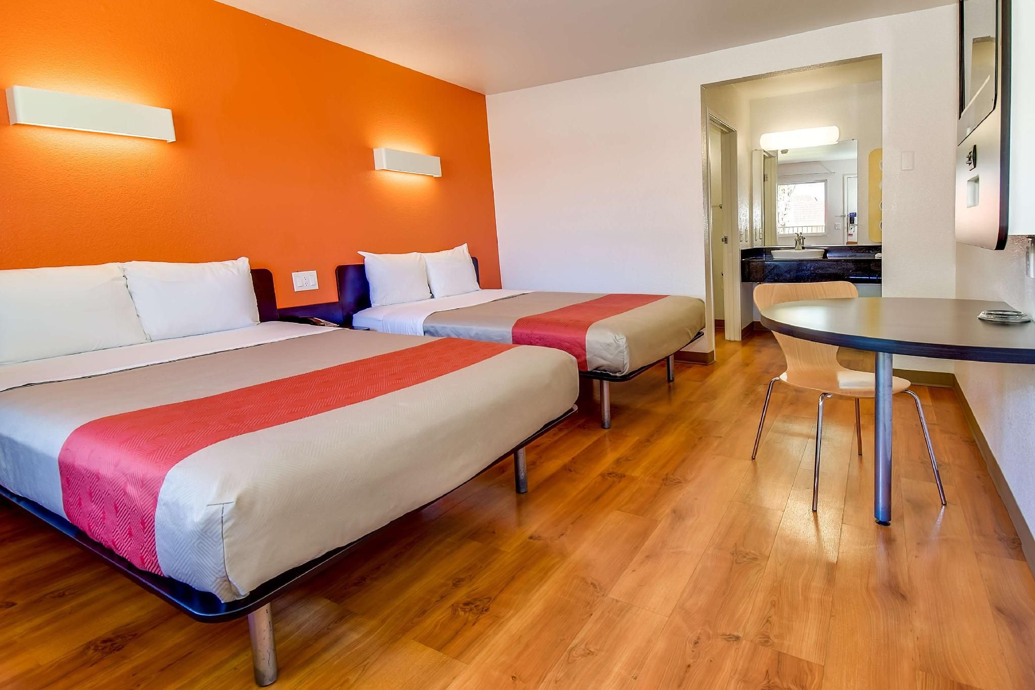 2 Full Beds | Newly Redesigned, Nsmk, View