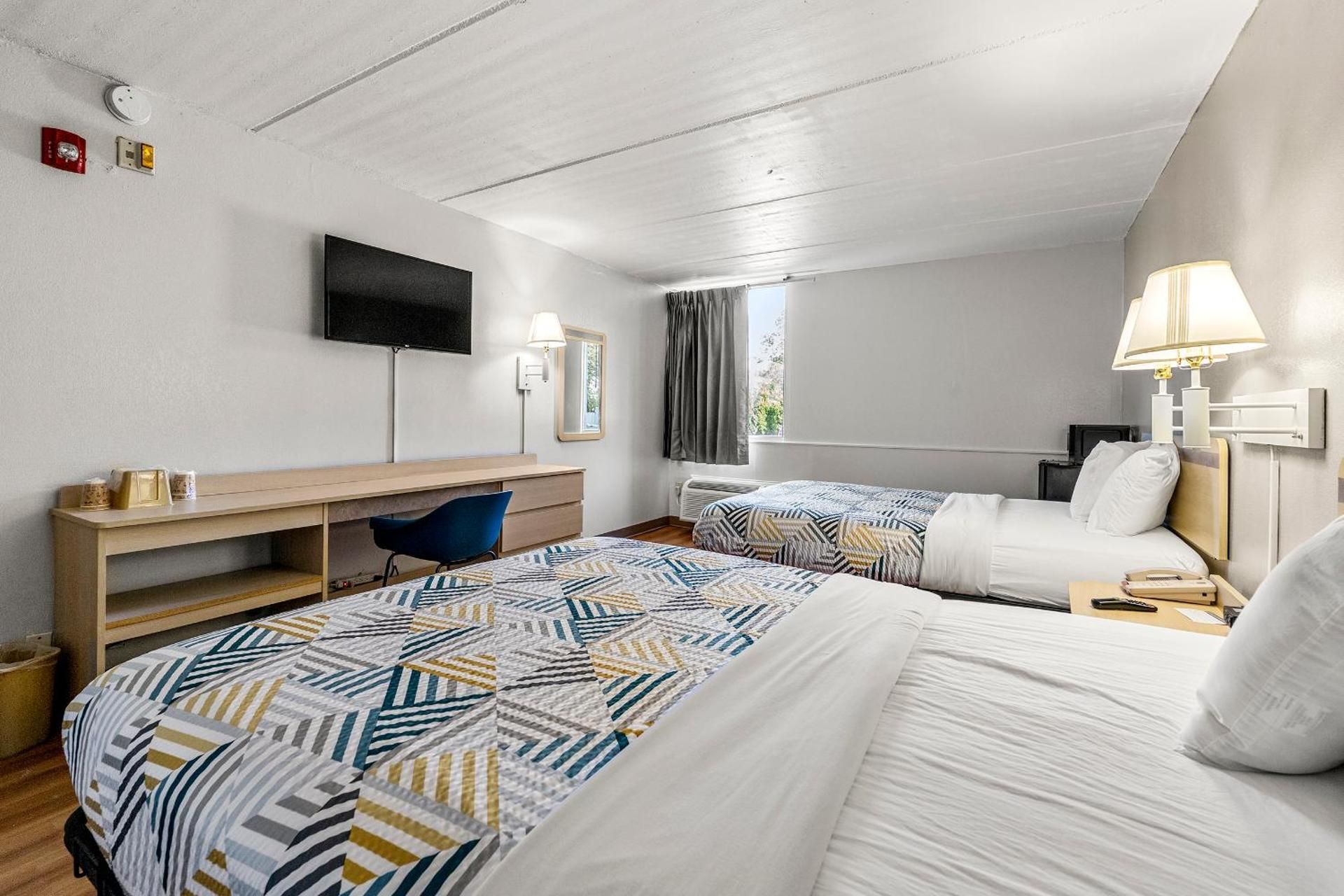 2 Queen Beds | Non-Smoking, Micfridge
