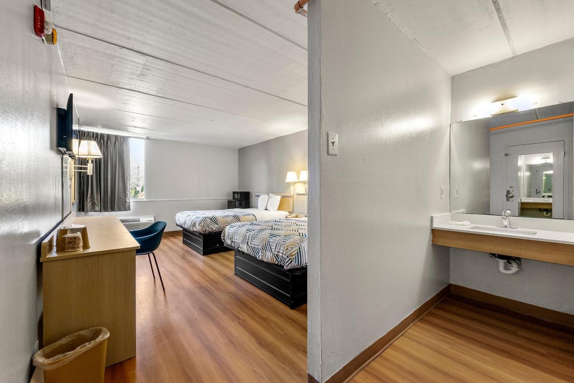 Queen Room with Two Queen Beds - Disability Access - Non-Smoking