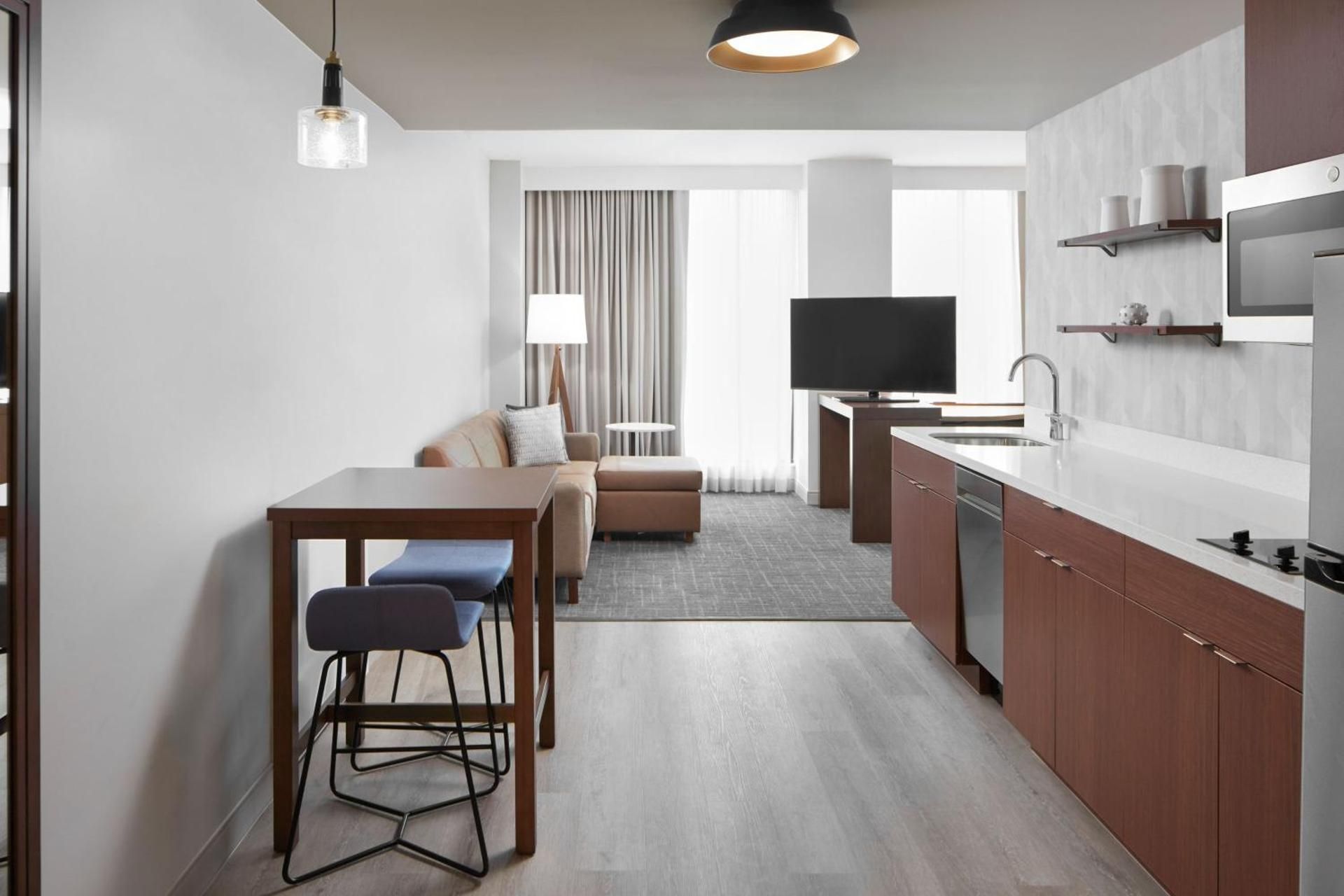 Residence Inn by Marriott Reston King Studio with Sofa Bed and City View - Hearing Accessible 3