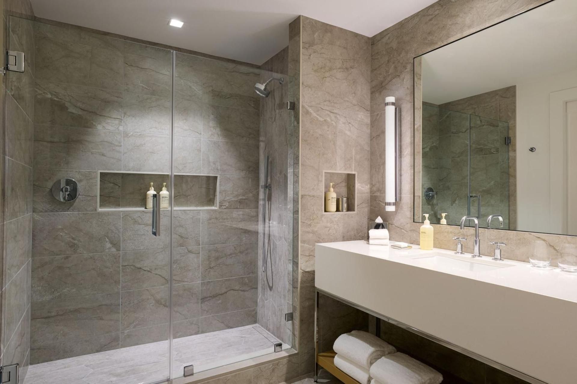 Queen Room with Two Queen Beds - Concierge Level, High Floor