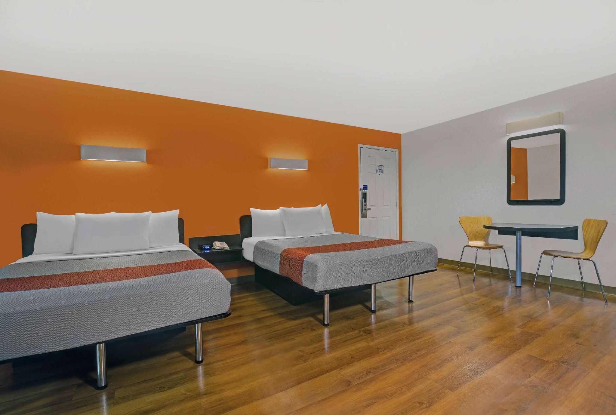 2 Full Beds | Non-Smoking