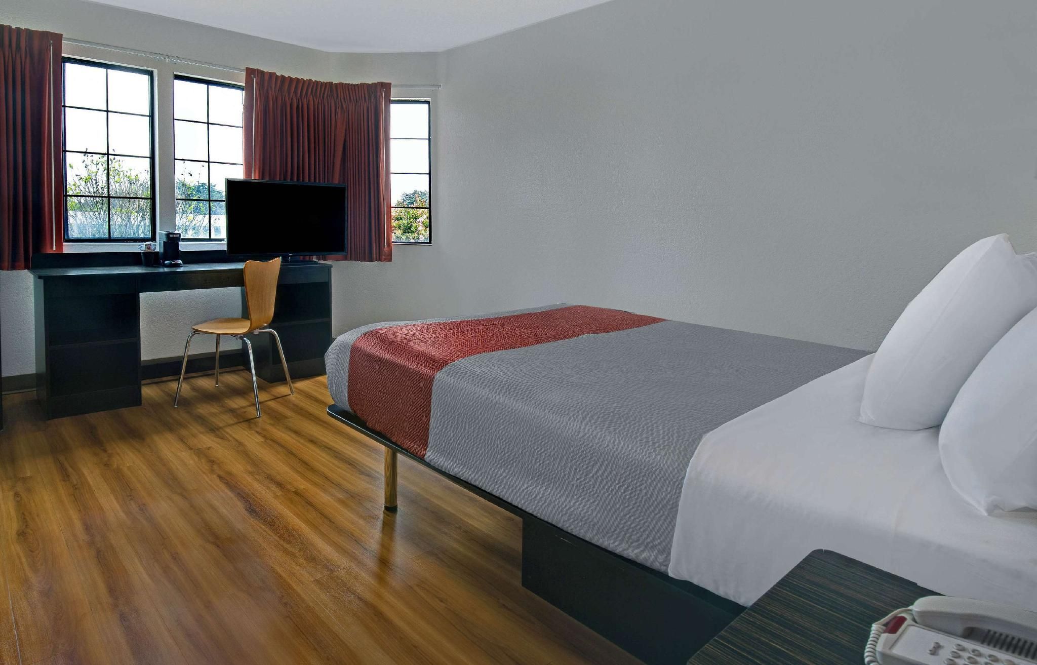 Queen Room - Disability Access