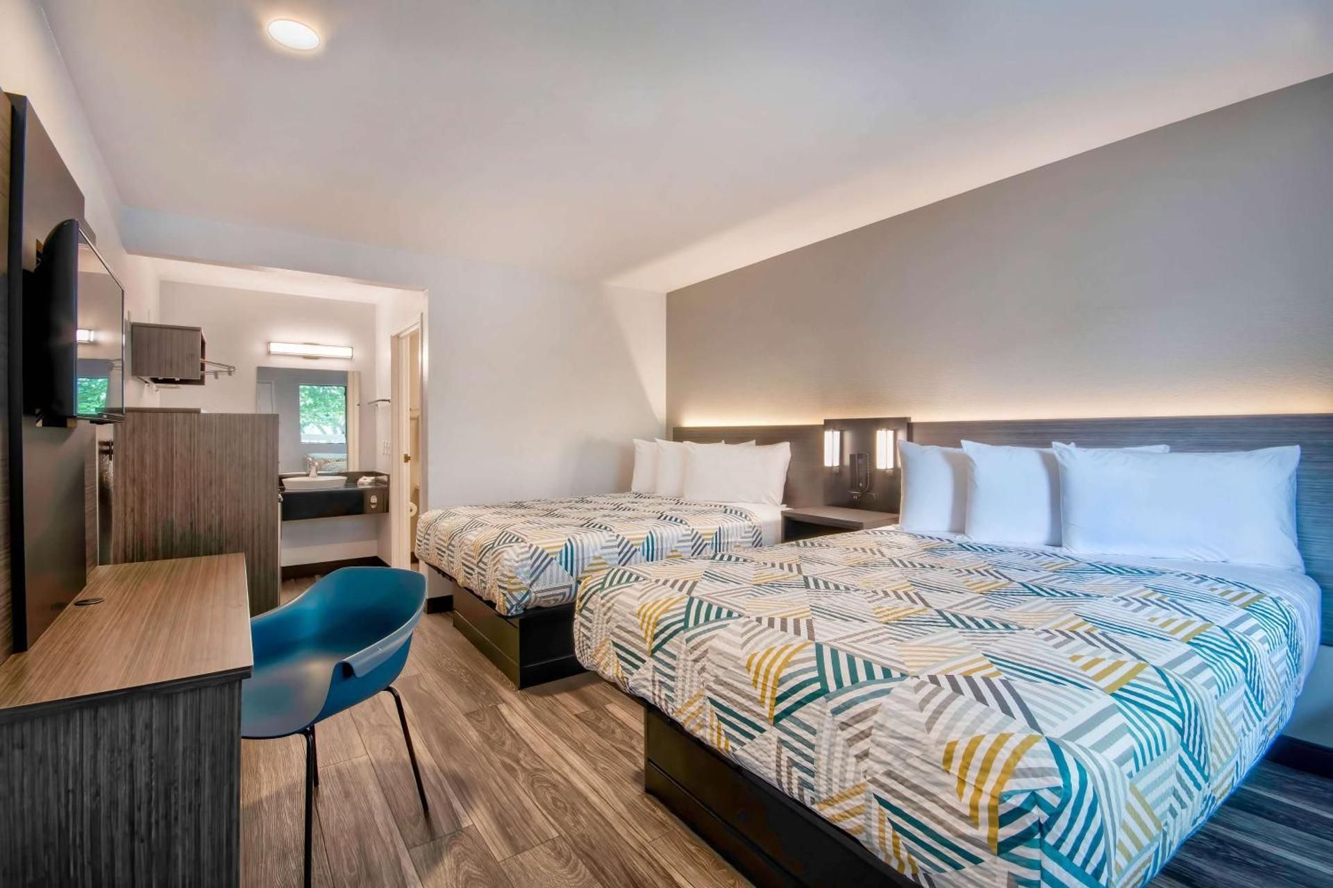 Premium Quadruple Room