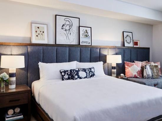 1 King Bed, Boardwalk Inn