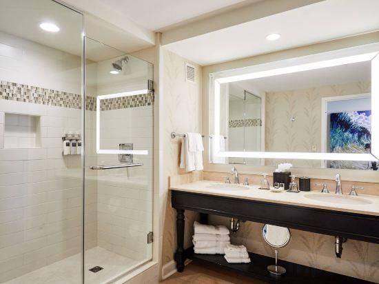 2 Queen Beds, Boardwalk Inn