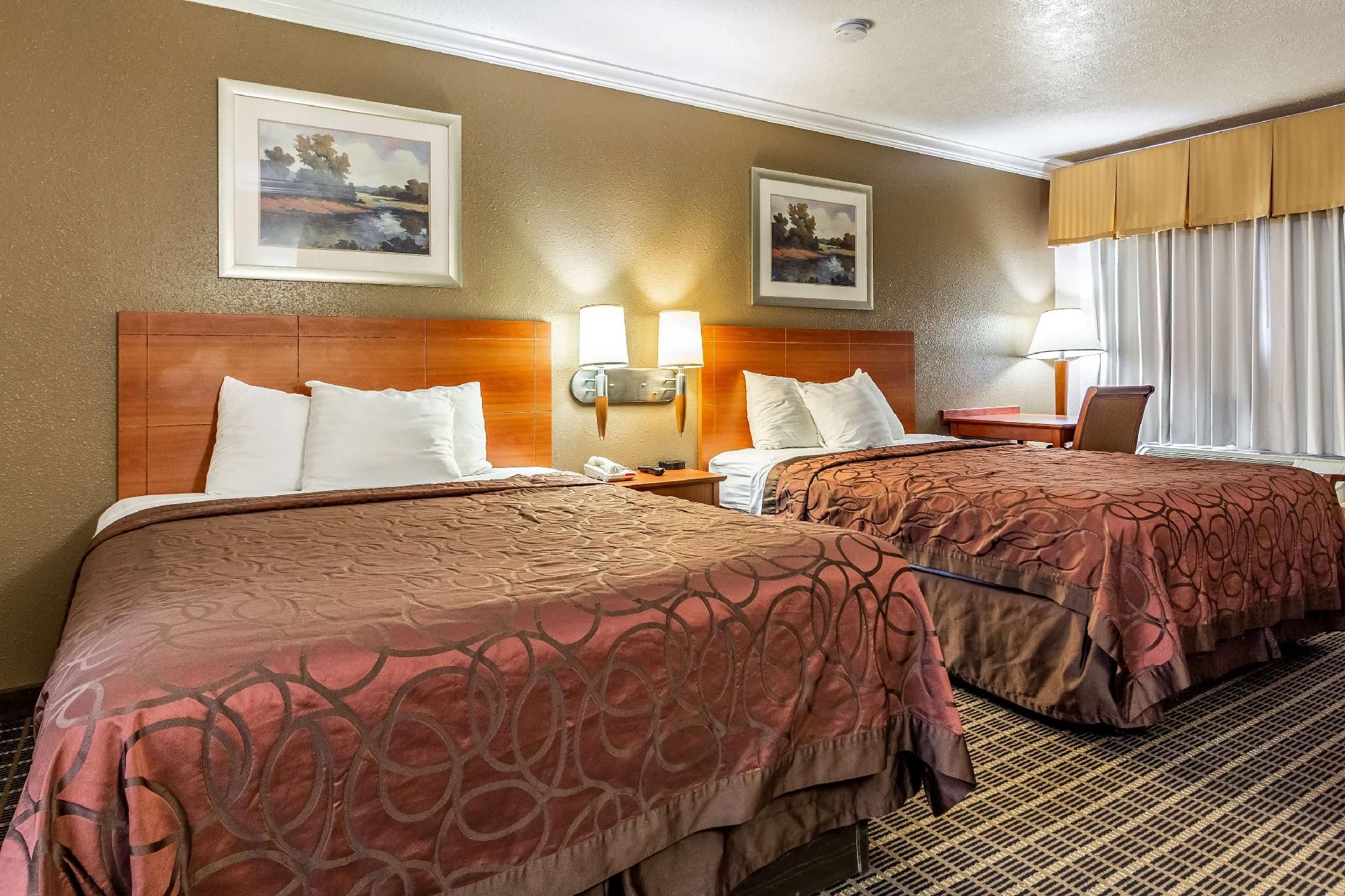 2 Queen Beds | Non-Smoking, Micfridge